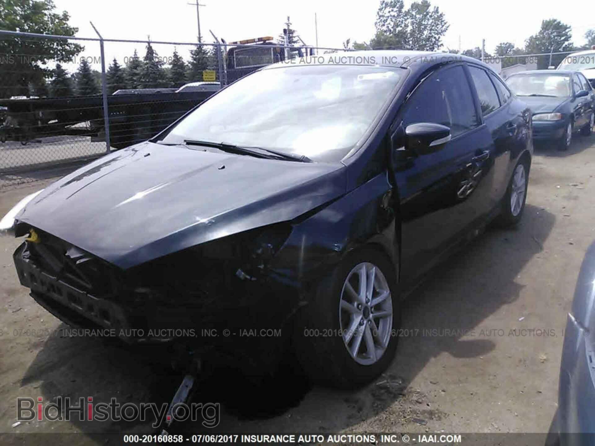 2015 Ford Focus - VIN: 1FADP3F27FL305483 - Фото 2