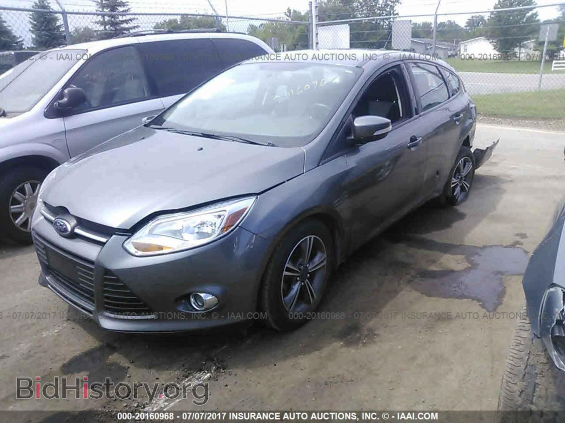 2014 Ford Focus - VIN: 1FADP3K28EL450925 - Фото 2