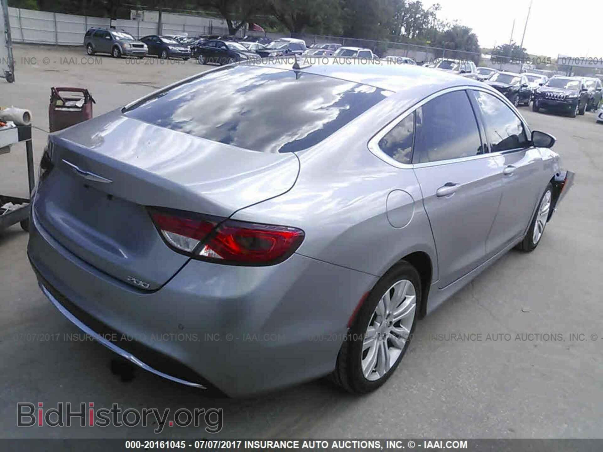 2015 Chrysler 200 - VIN: 1C3CCCAB0FN755221 - Photo 4