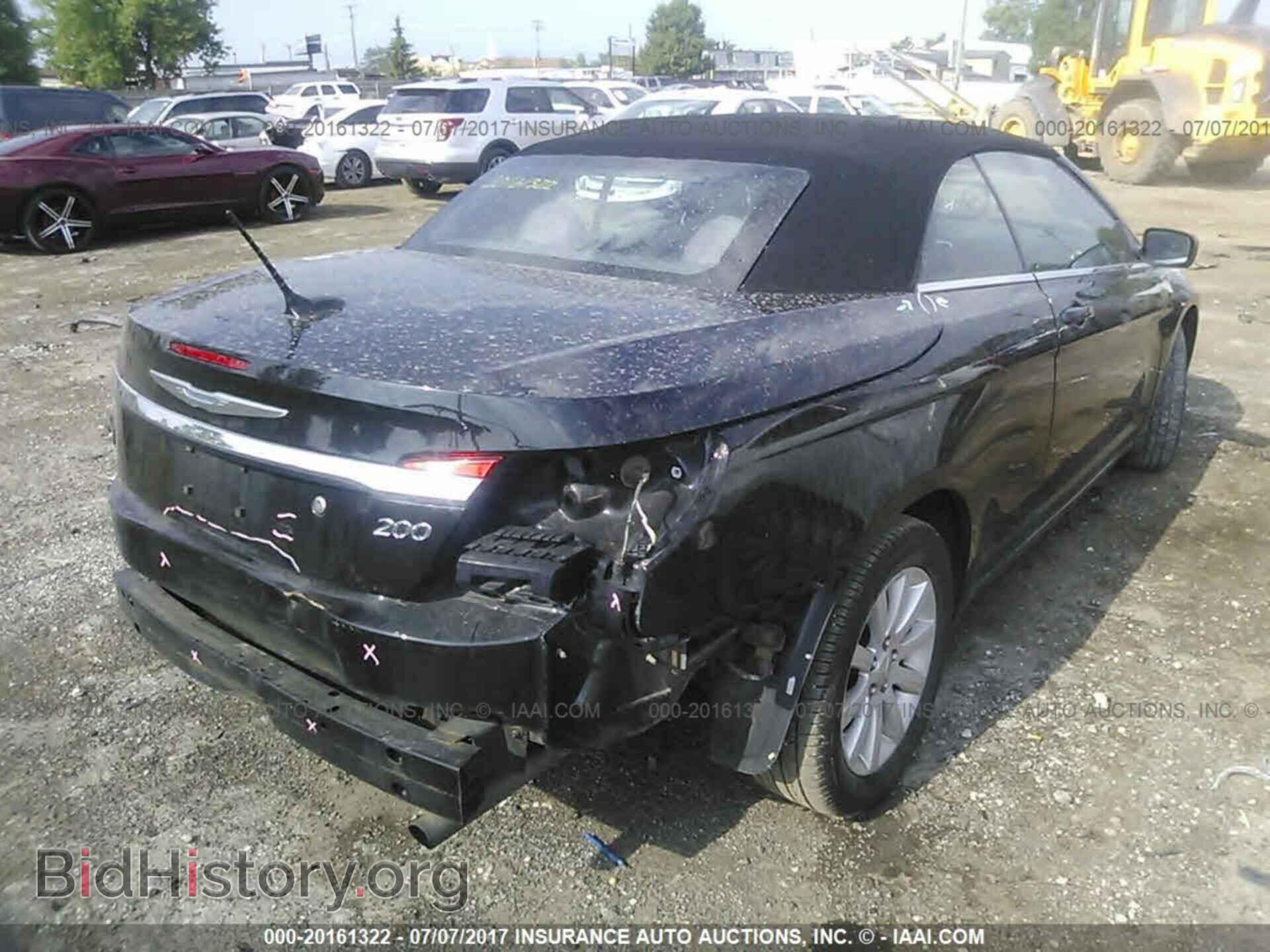 2012 Chrysler 200 - VIN: 1C3BCBEB5CN215570 - Photo 4