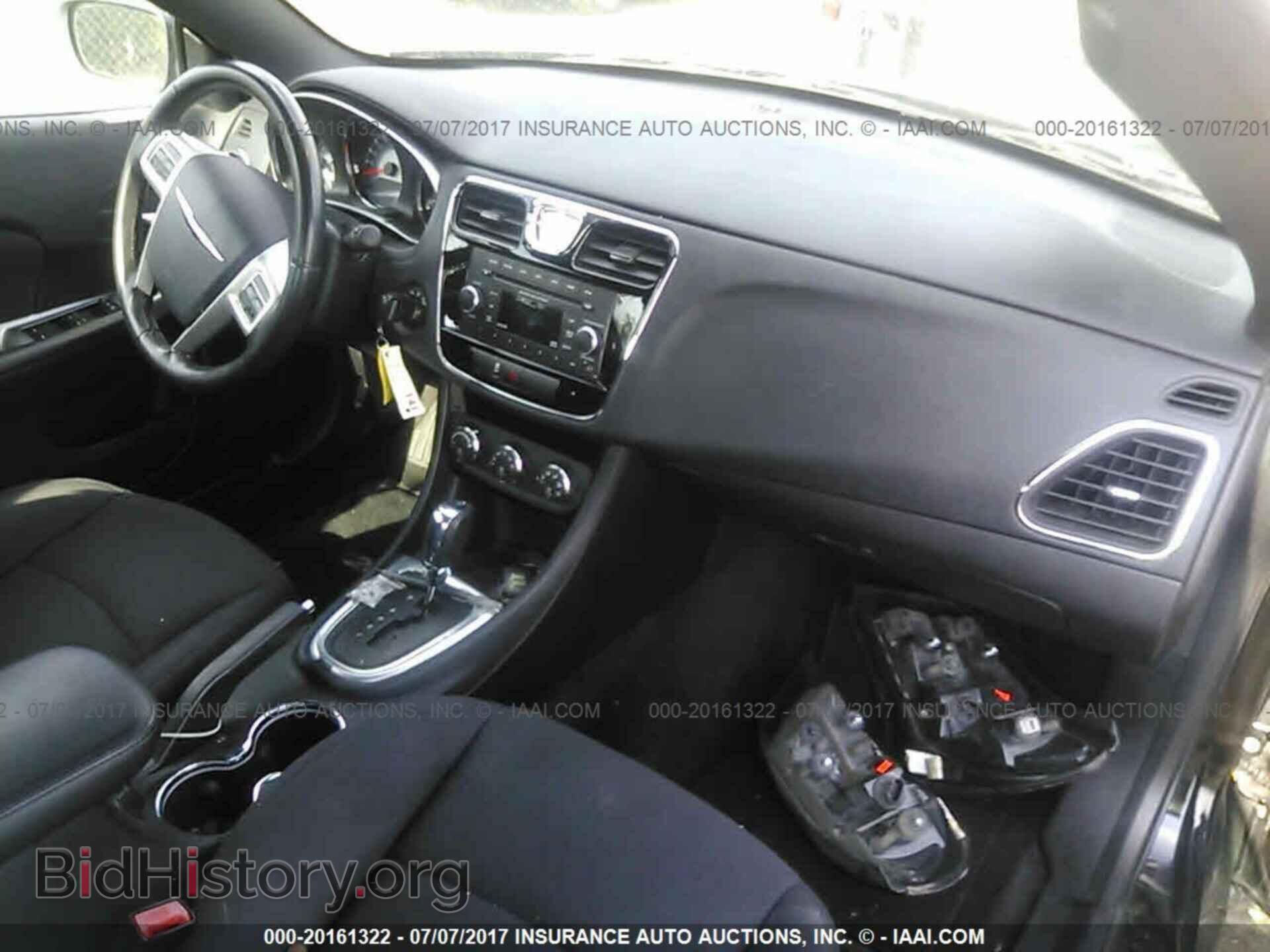 2012 Chrysler 200 - VIN: 1C3BCBEB5CN215570 - Photo 5