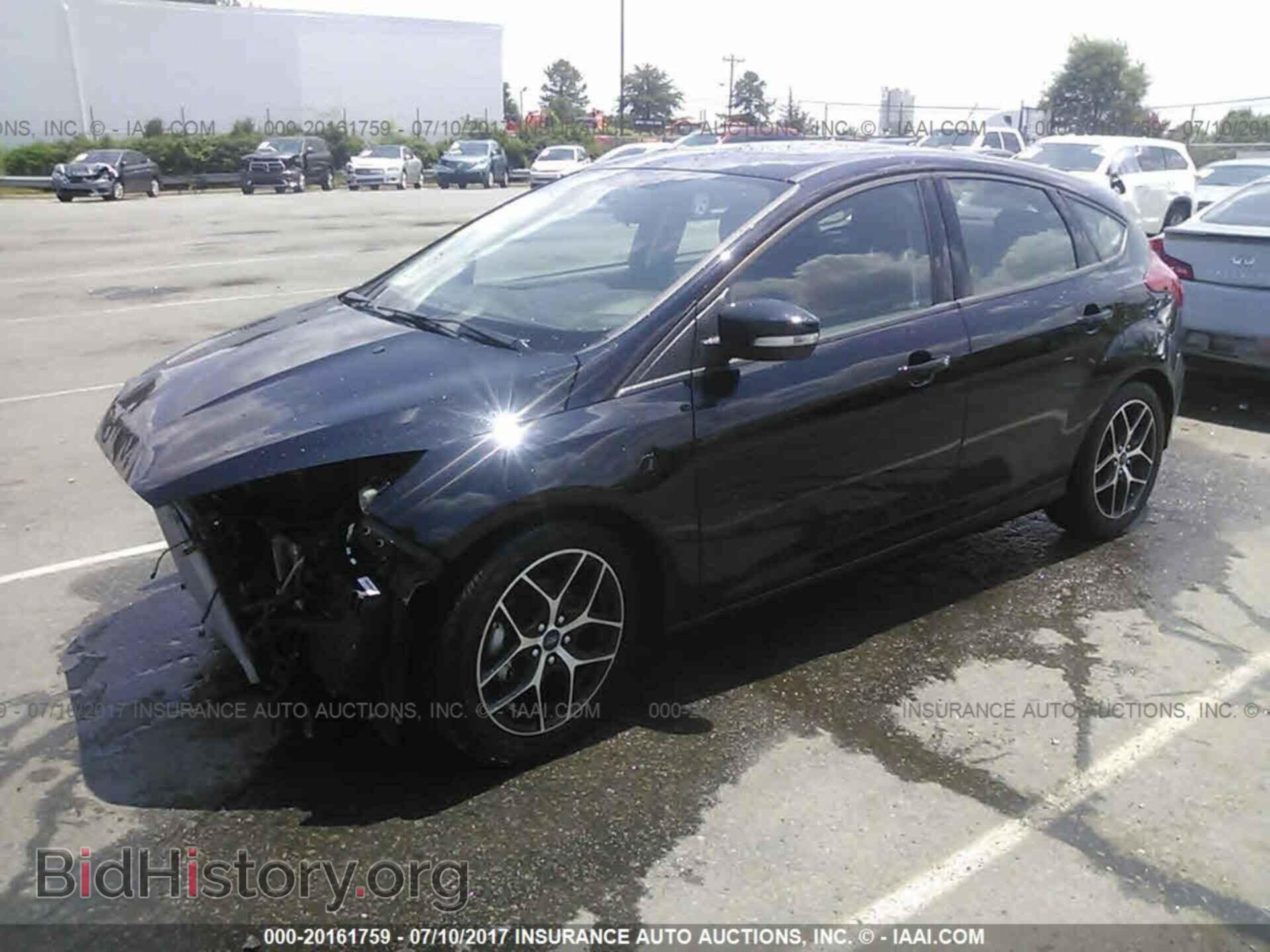2017 Ford Focus - VIN: 1FADP3M29HL227617 - Photo 2