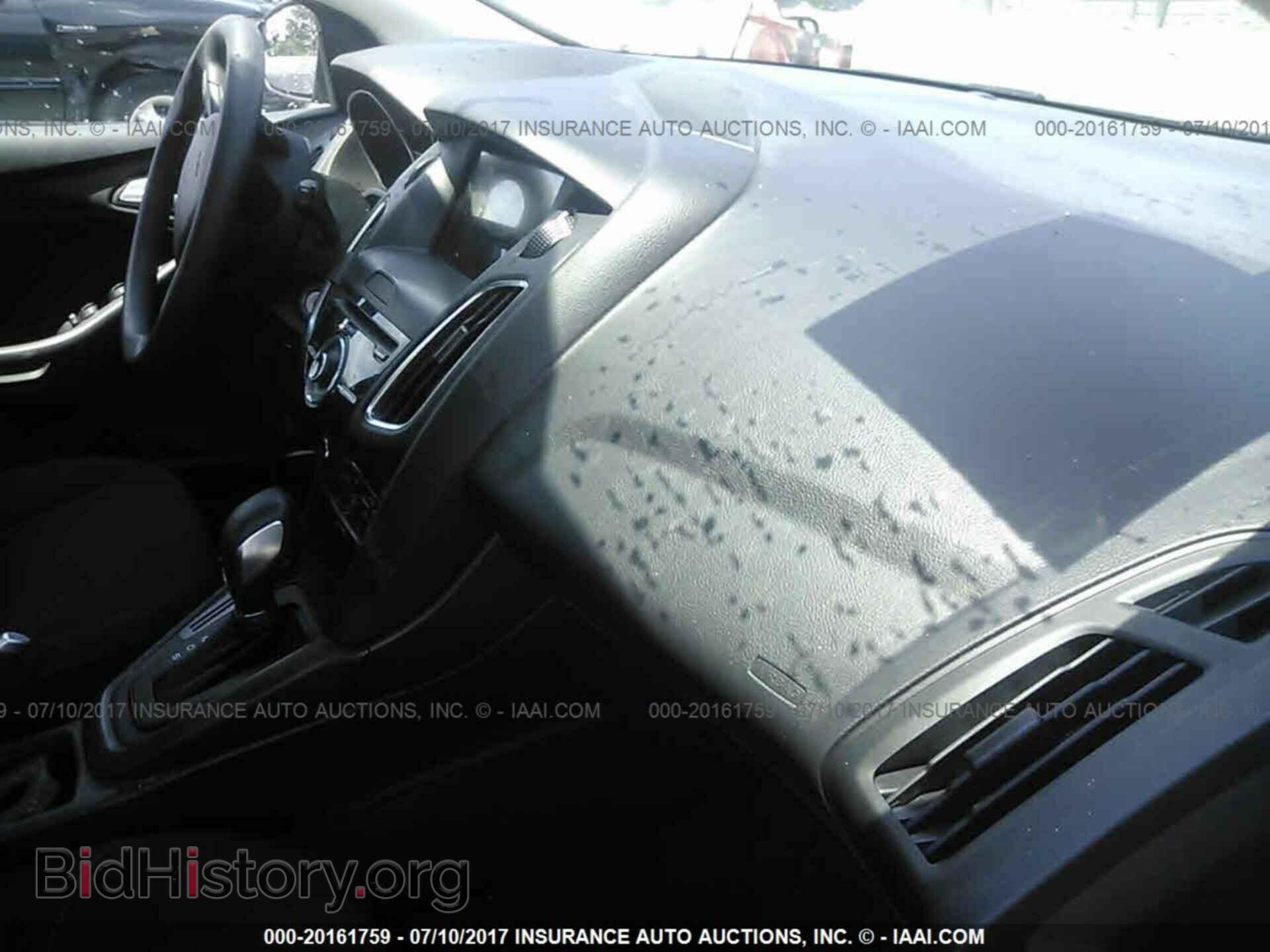 2017 Ford Focus - VIN: 1FADP3M29HL227617 - Photo 5