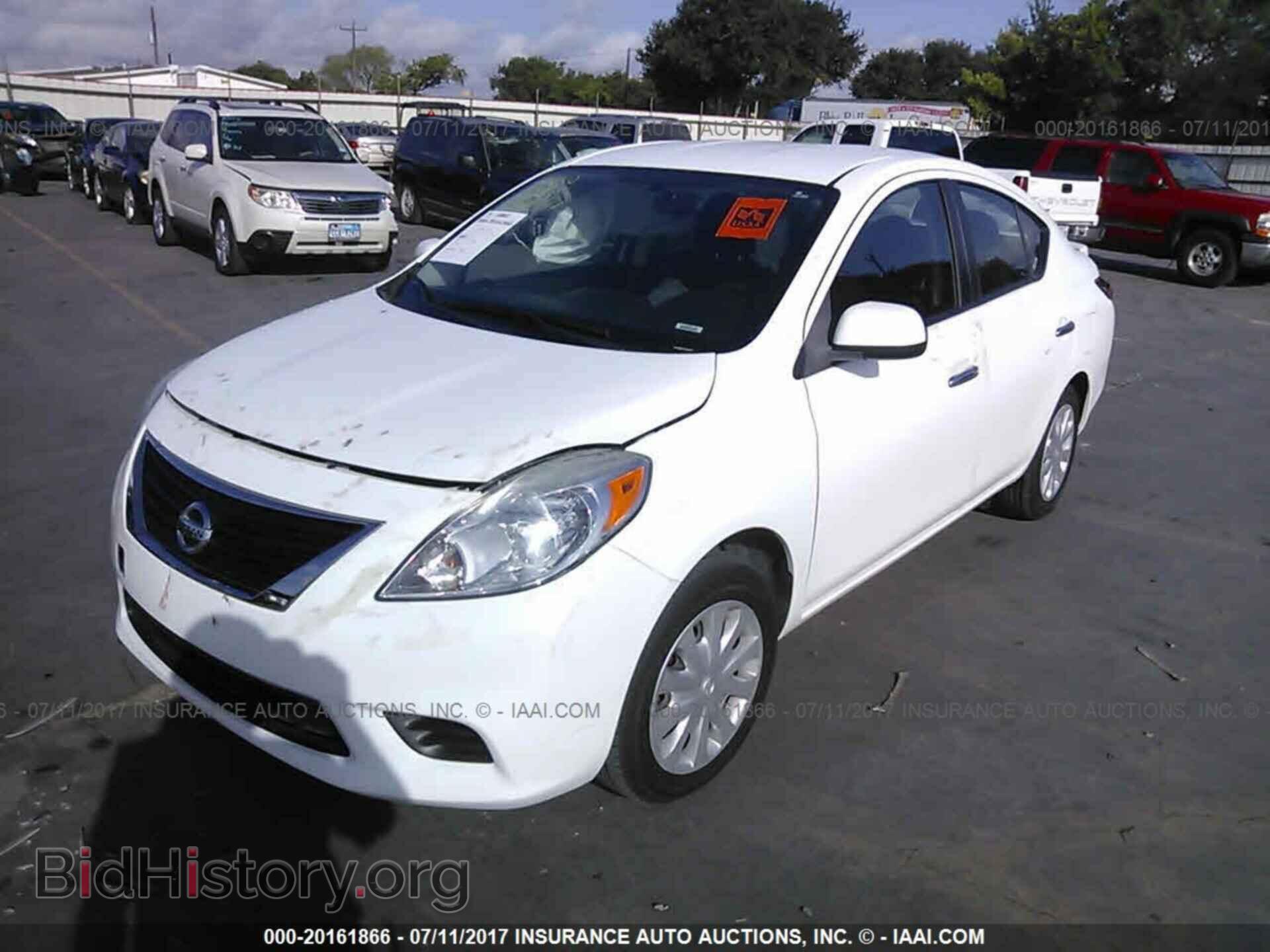 2013 Nissan Versa - VIN: 3N1CN7AP2DL884070 - Фото 2