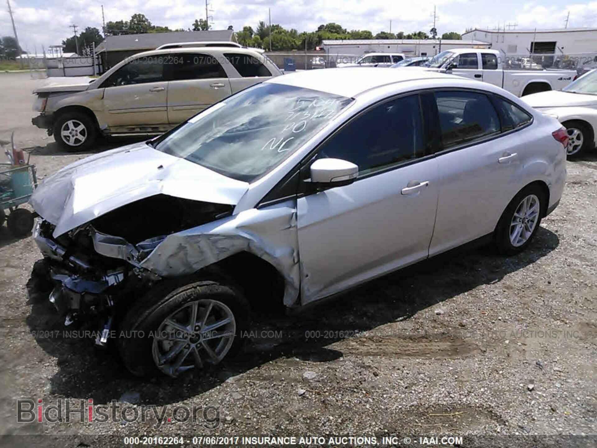 2017 Ford Focus - VIN: 1FADP3F25HL295698 - Photo 2