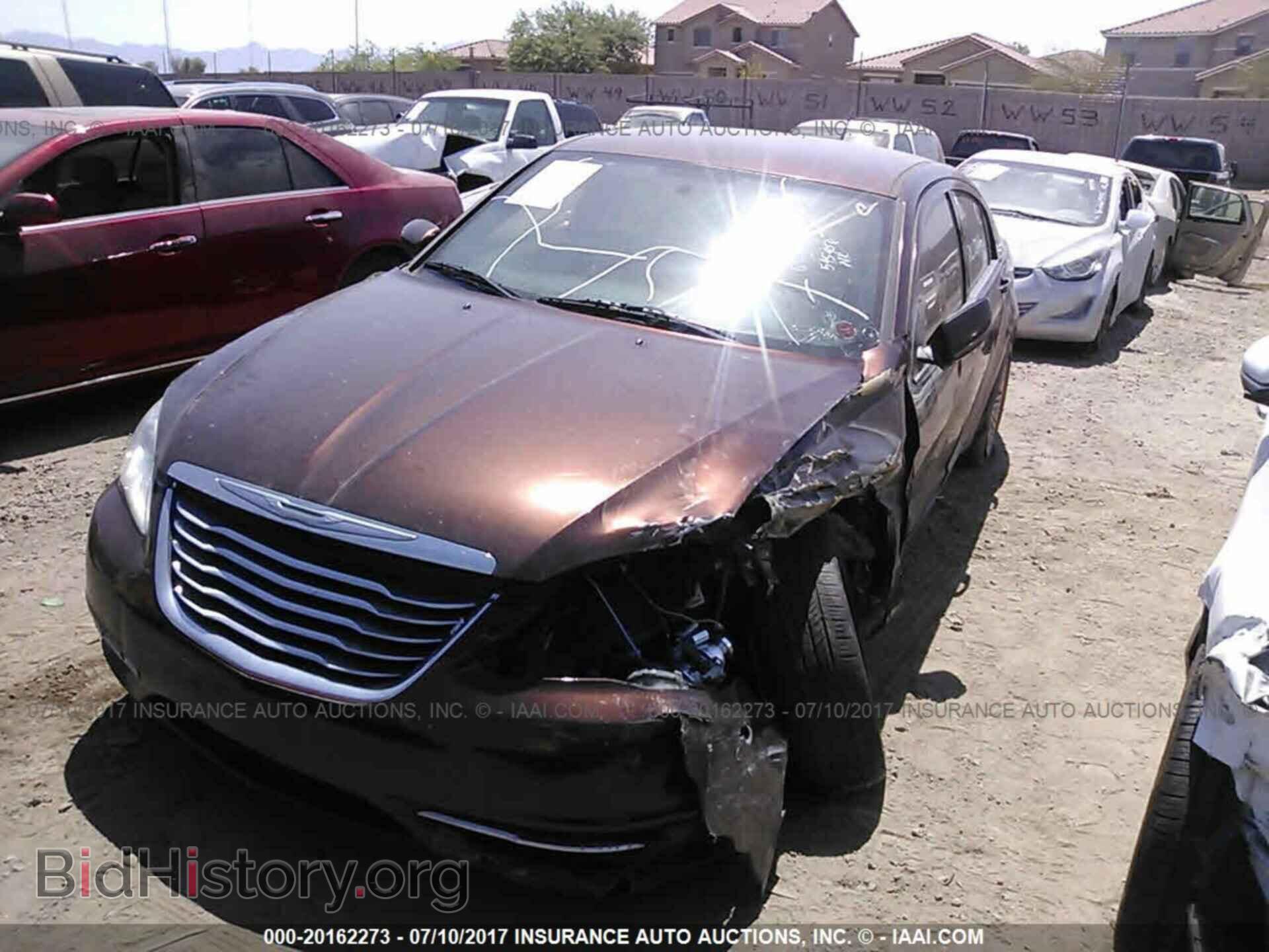 2013 Chrysler 200 - VIN: 1C3CCBBB3DN545458 - Фото 2