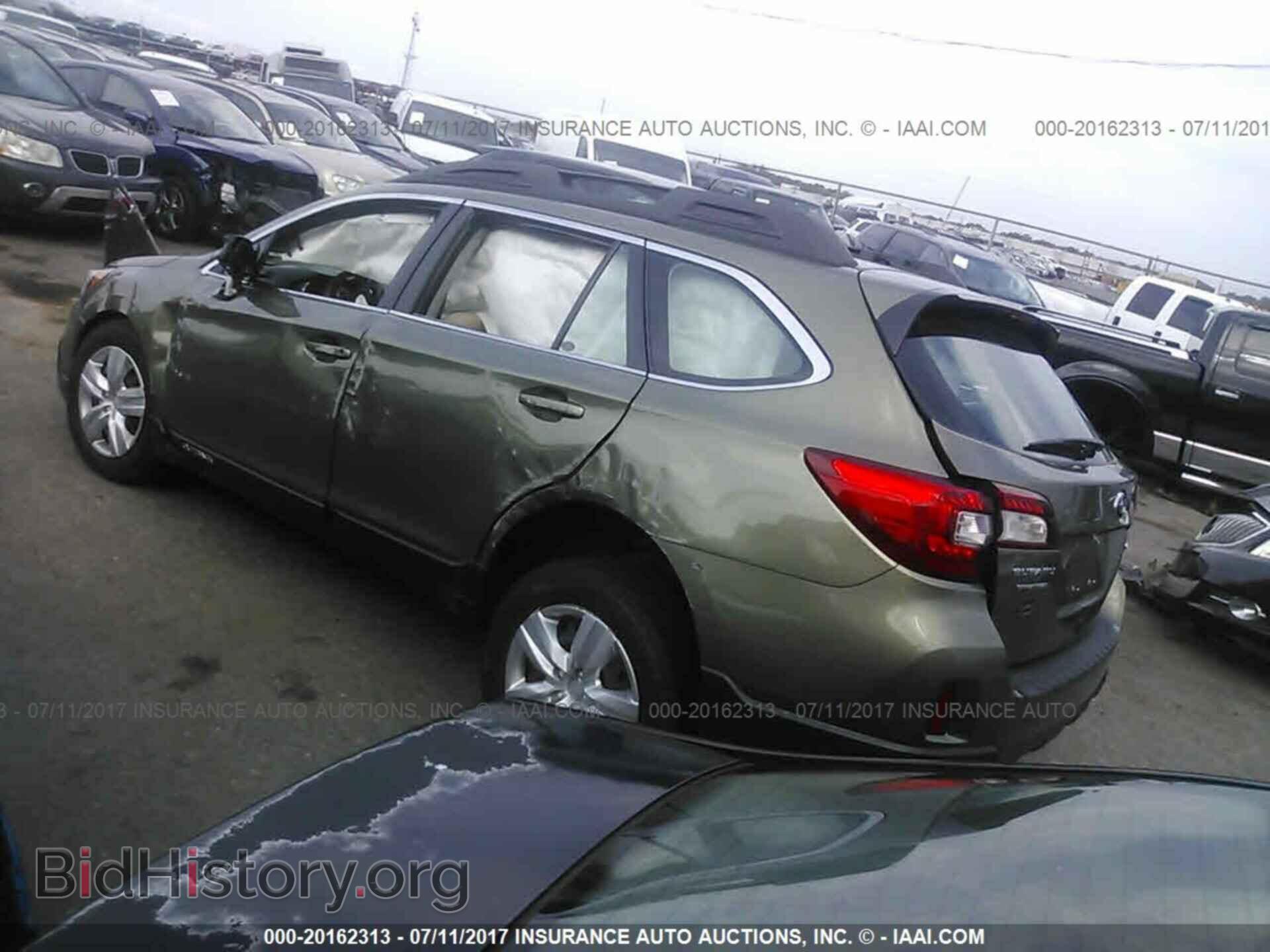 2016 Subaru Outback - VIN: 4S4BSAAC5G3235080 - Фото 3