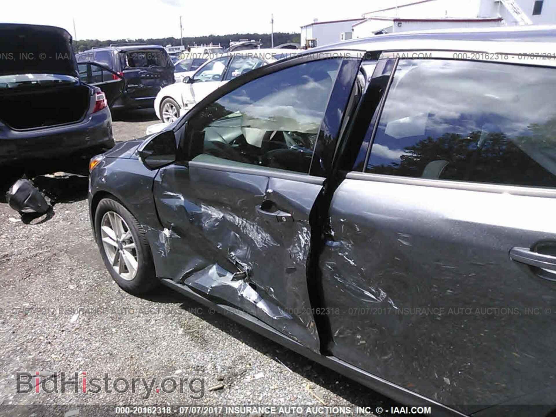 2016 Ford Focus - VIN: 1FADP3K27GL390090 - Фото 6