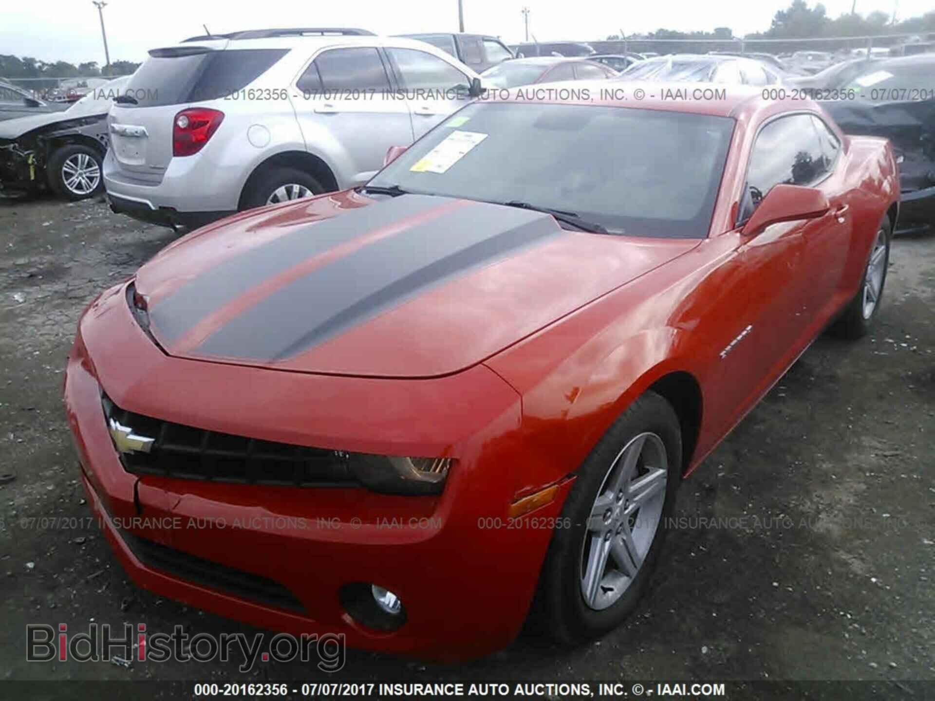 2011 Chevrolet Camaro - VIN: 2G1FB1ED6B9106170 - Фото 2