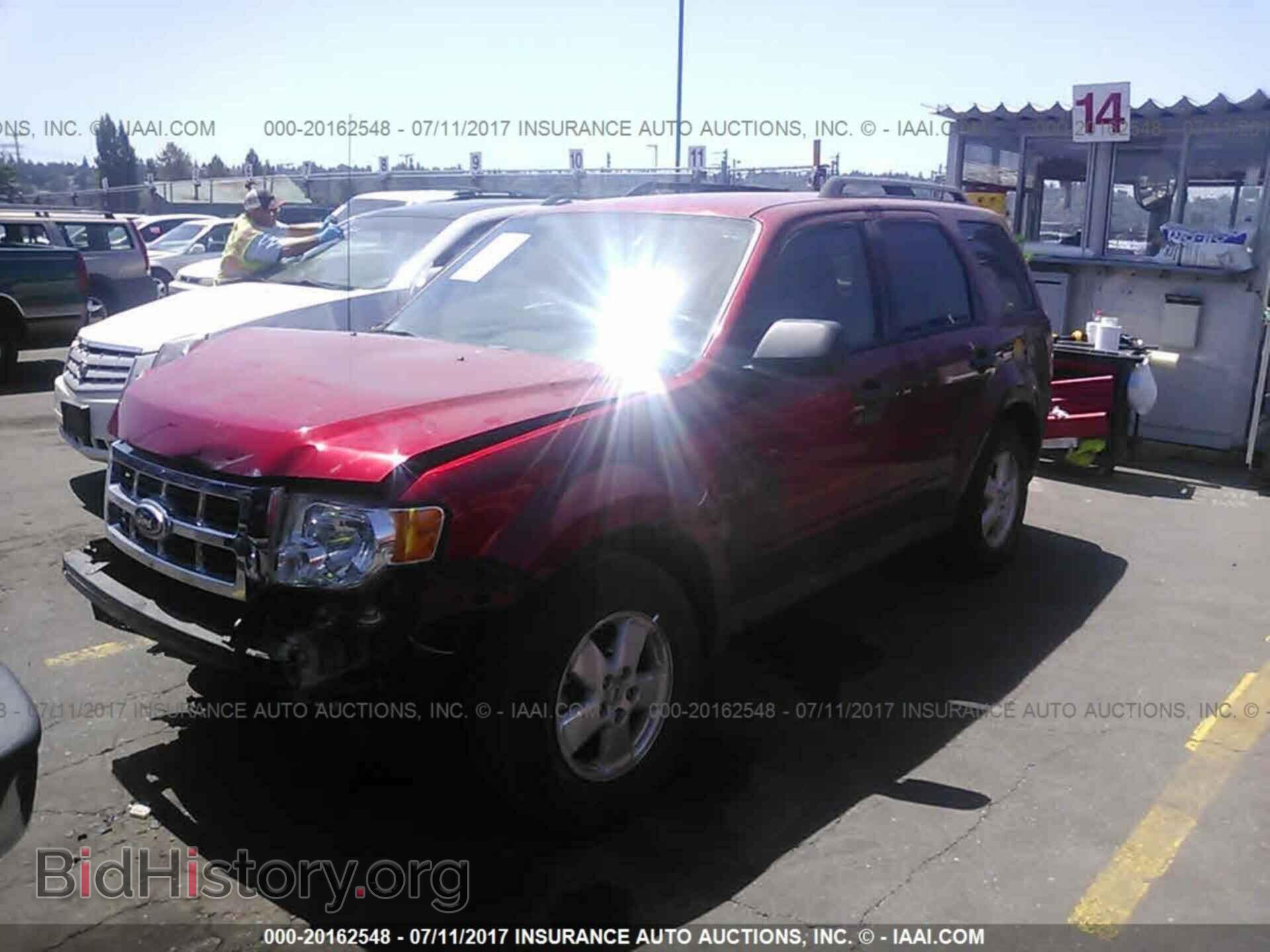 2012 Ford Escape - VIN: 1FMCU9D71CKB92241 - Photo 2