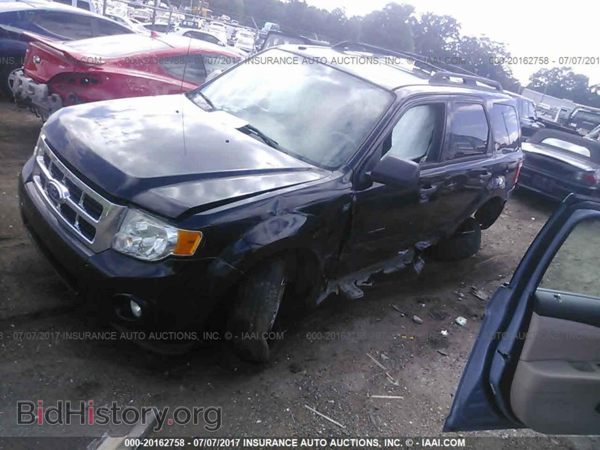 2011 Ford Escape - VIN: 1FMCU9D74BKA63005 - Фото 2