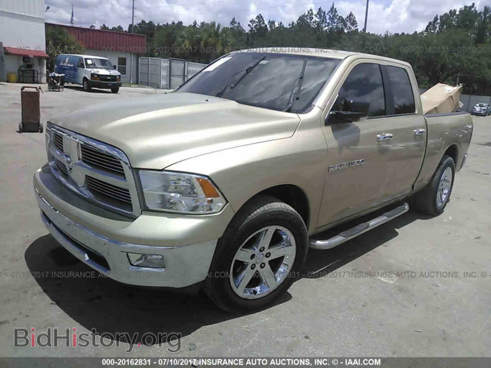 2011 Dodge Ram 1500 - VIN: 1D7RB1GP7BS515715 - Фото 2