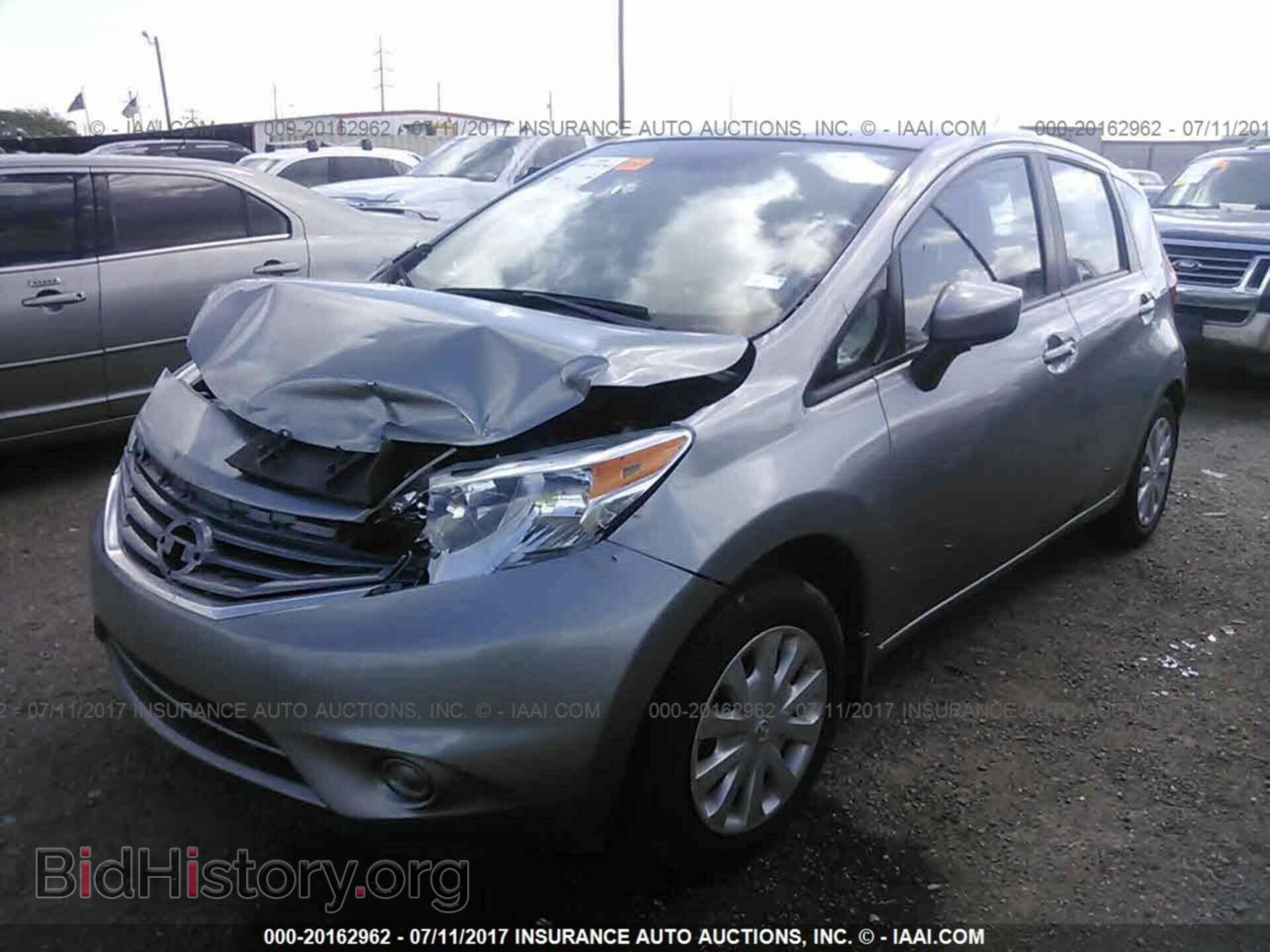 2015 Nissan Versa note - VIN: 3N1CE2CP1FL394433 - Photo 2