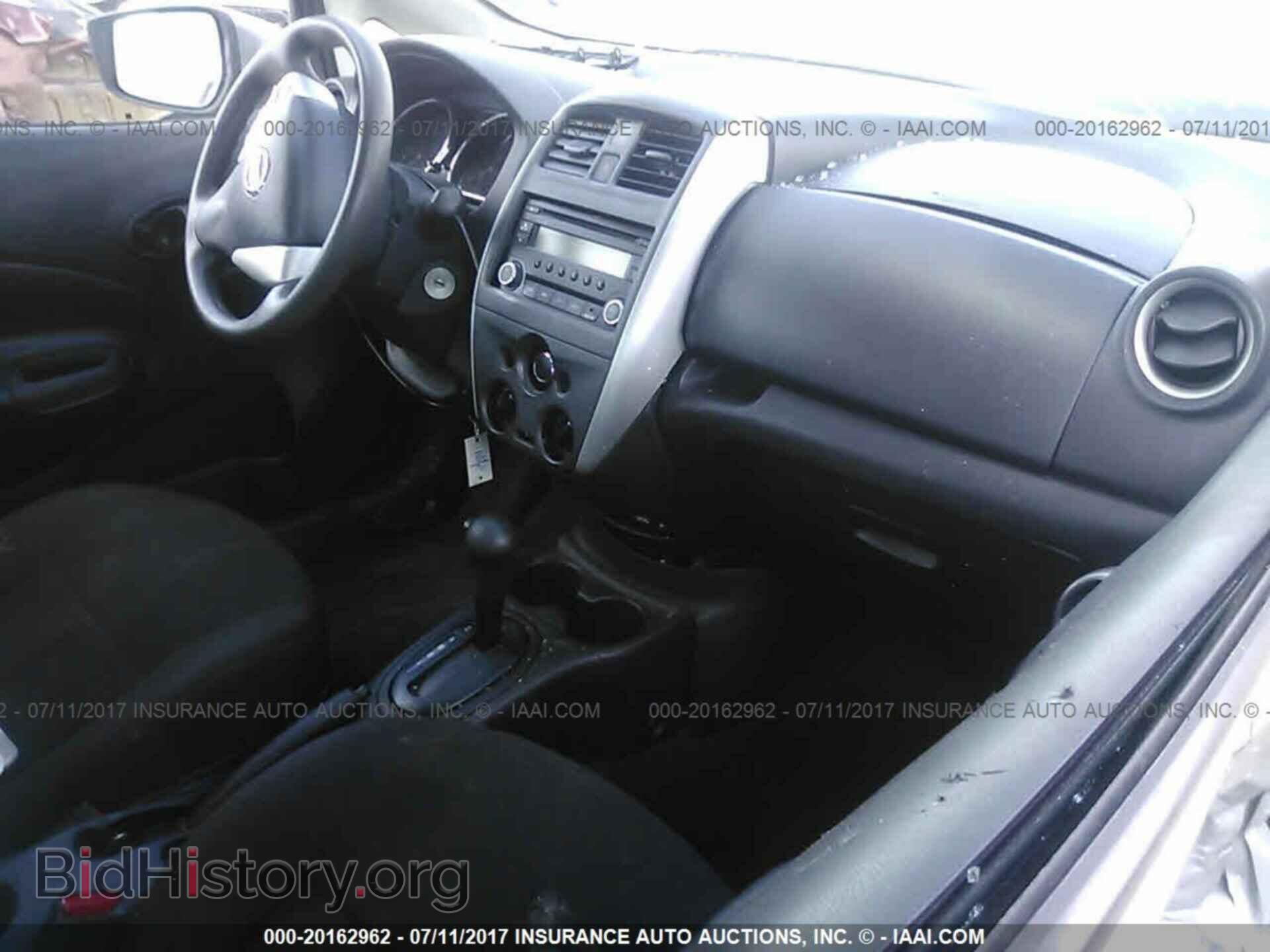 2015 Nissan Versa note - VIN: 3N1CE2CP1FL394433 - Photo 5