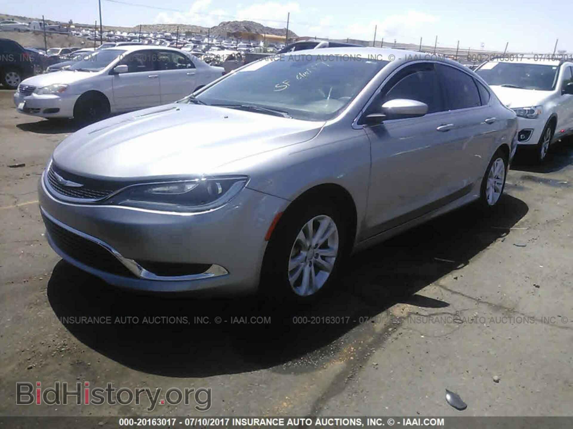 2015 Chrysler 200 - VIN: 1C3CCCAB3FN752541 - Photo 2
