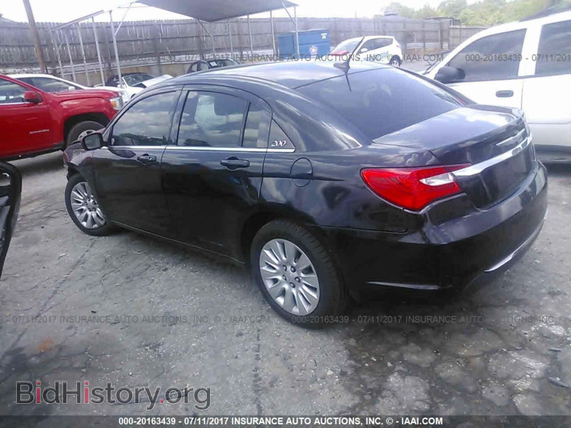 2012 Chrysler 200 - VIN: 1C3CCBAB3CN330274 - Фото 3