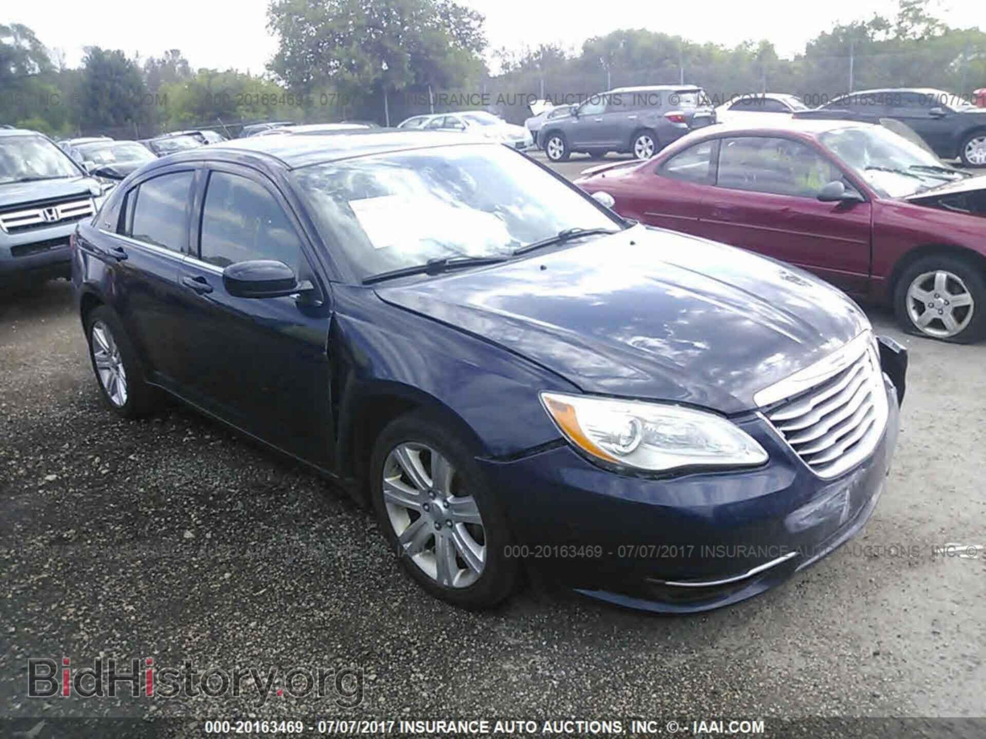 Photo 1C3CCBBB8DN735174 - Chrysler 200 2013