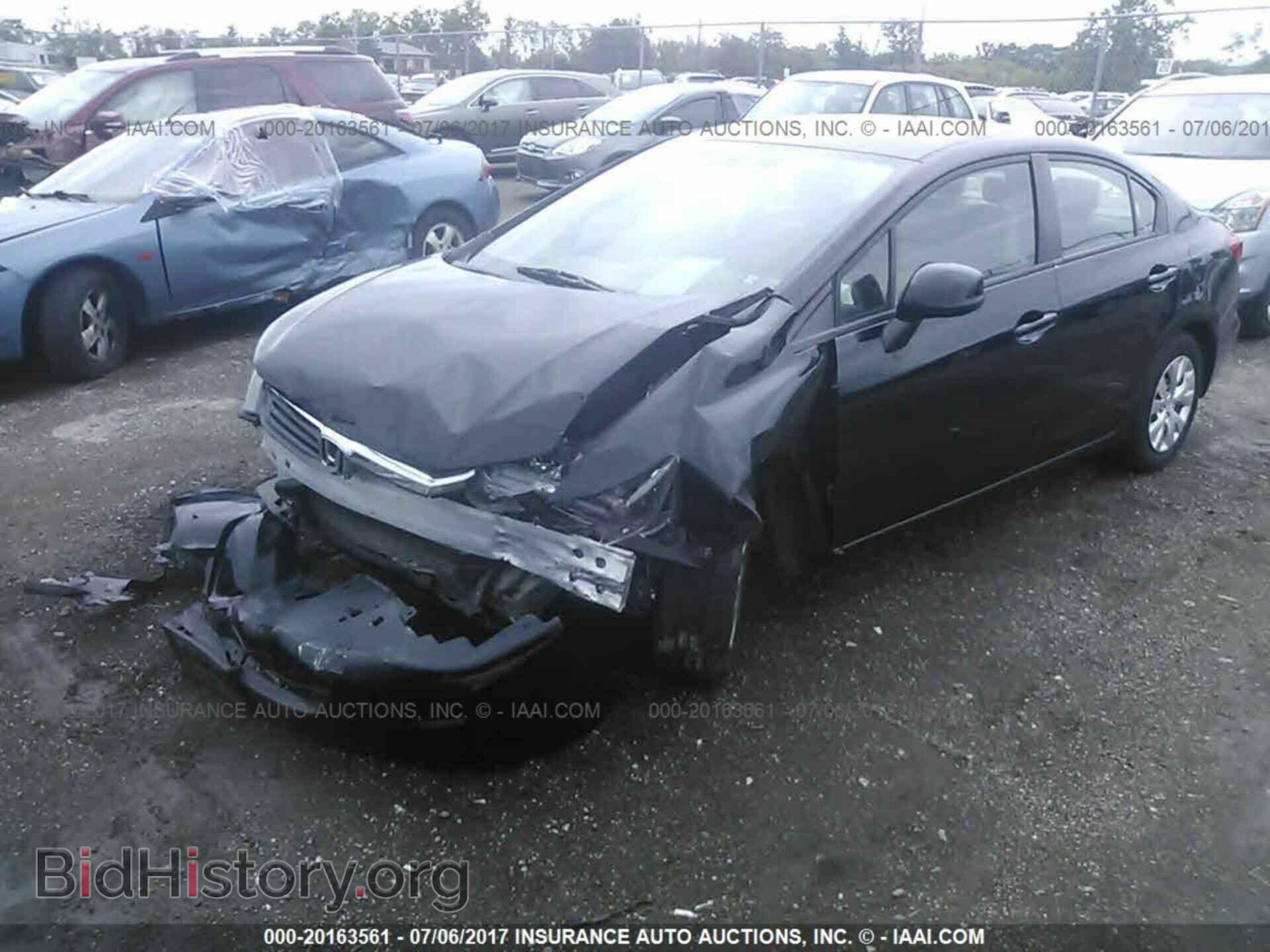 2012 Honda Civic - VIN: 19XFB2F58CE059408 - Photo 2
