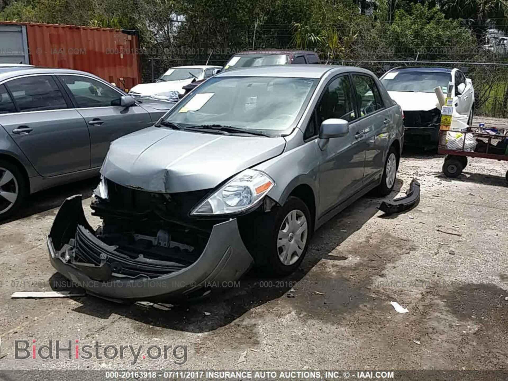 2011 Nissan Versa - VIN: 3N1BC1AP9BL396679 - Фото 2