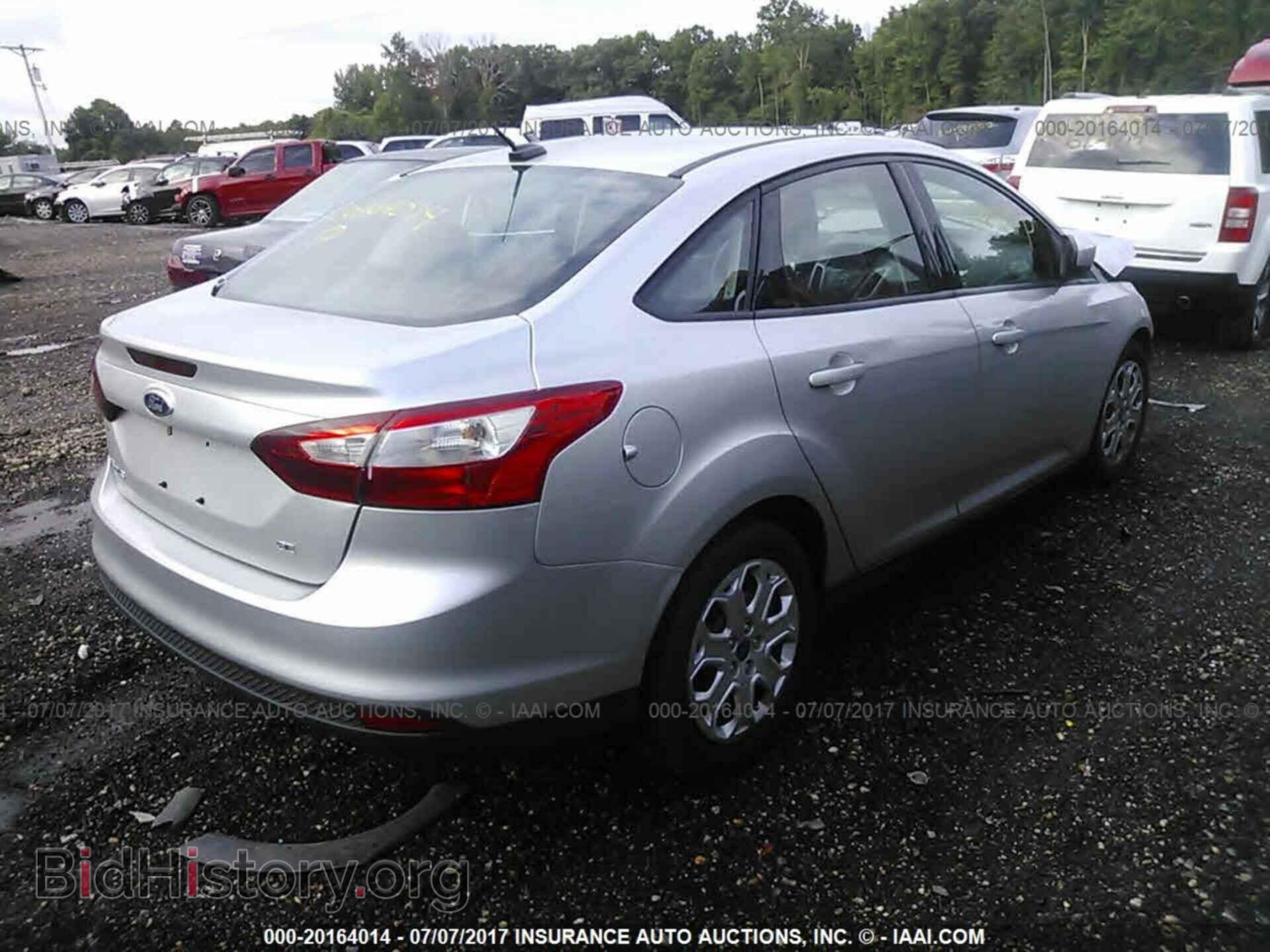 2012 Ford Focus - VIN: 1FAHP3F24CL217424 - Photo 4