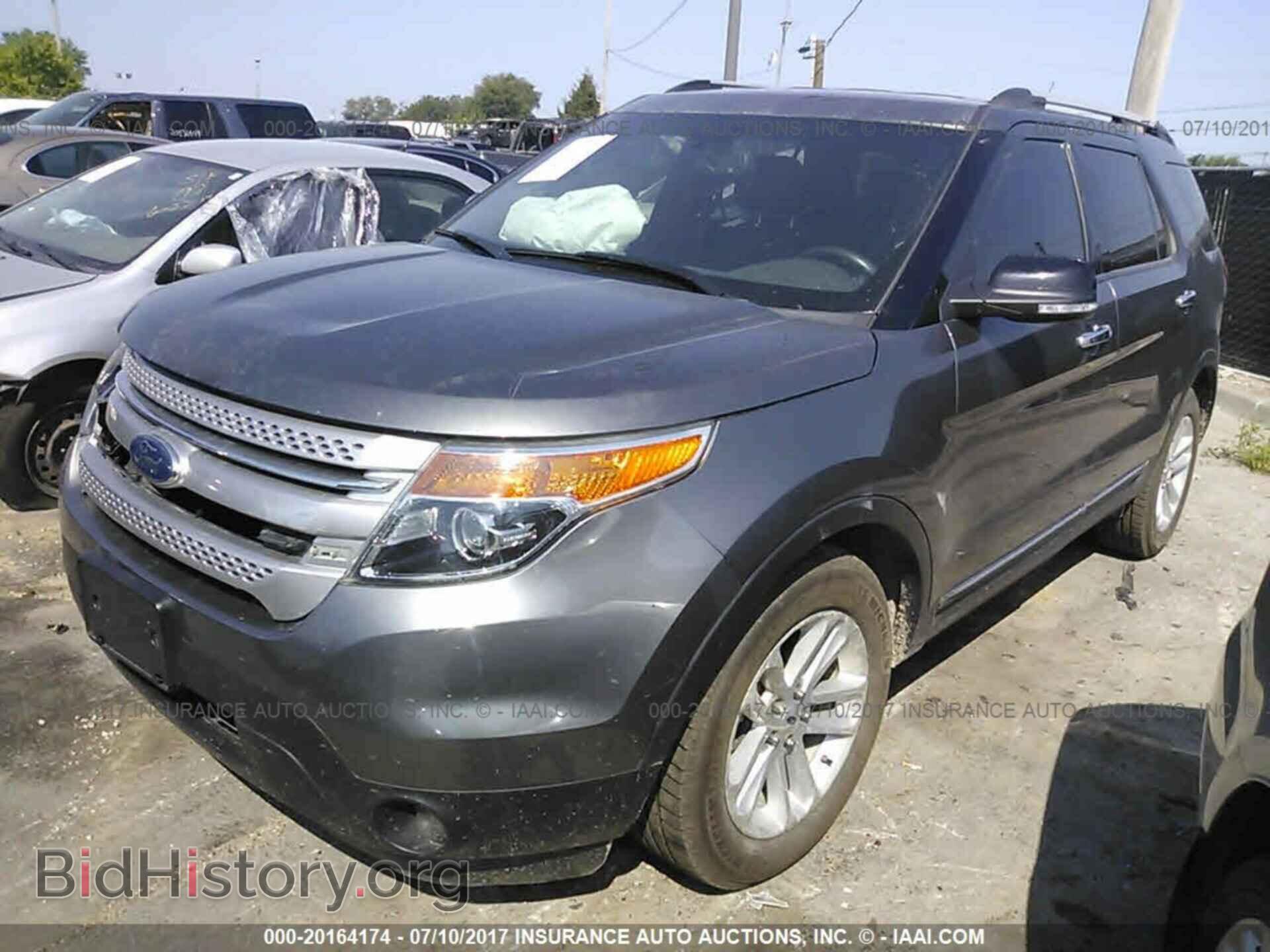 2012 Ford Explorer - VIN: 1FMHK7D82CGA53103 - Фото 2