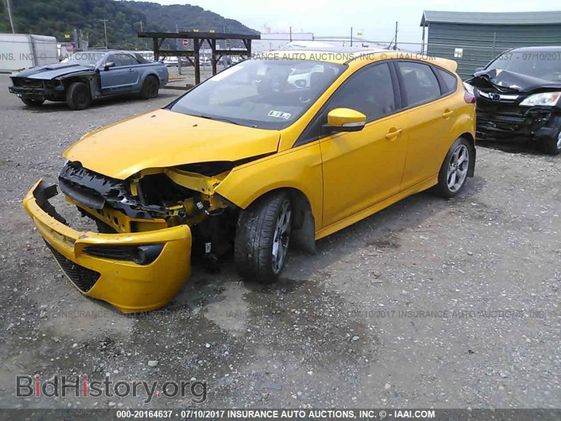 2014 Ford Focus - VIN: 1FADP3L92EL128227 - Photo 2