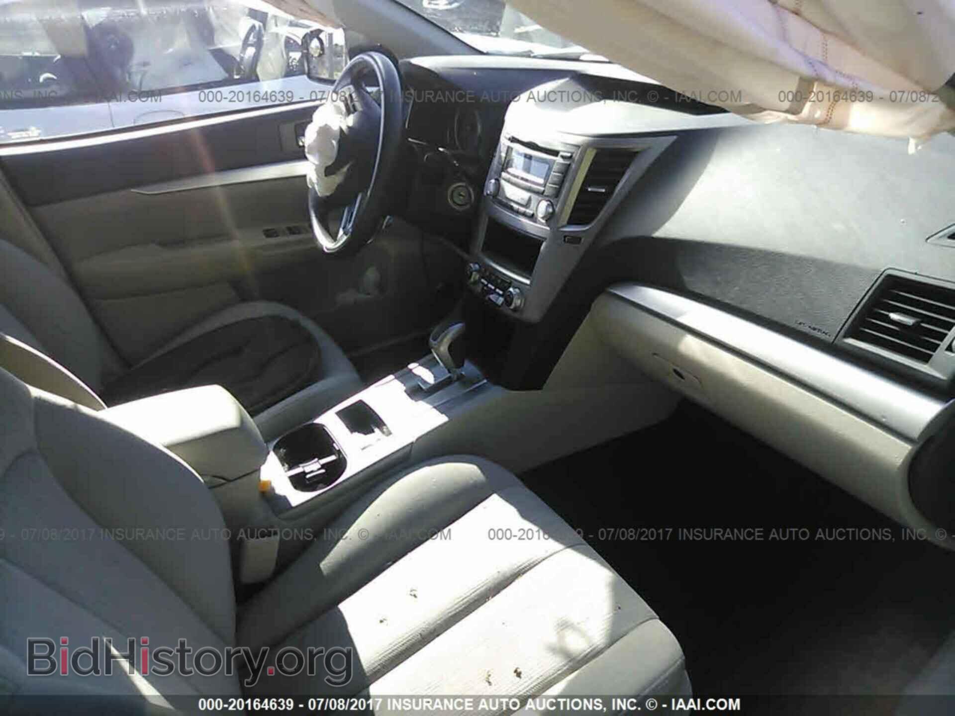 2014 Subaru Outback - VIN: 4S4BRCAC4E3288082 - Photo 5