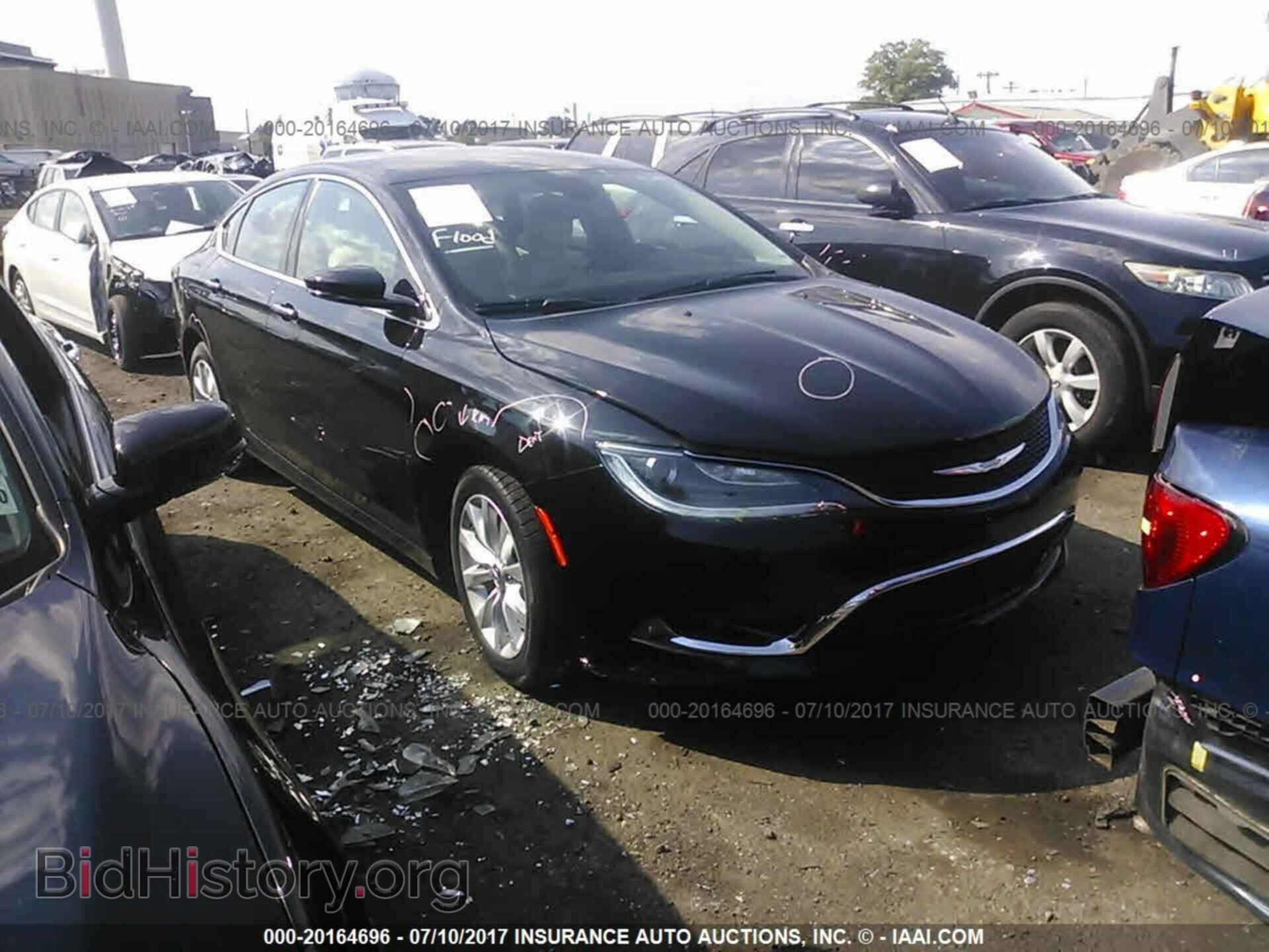 Photo 1C3CCCCB9FN611843 - Chrysler 200 2015