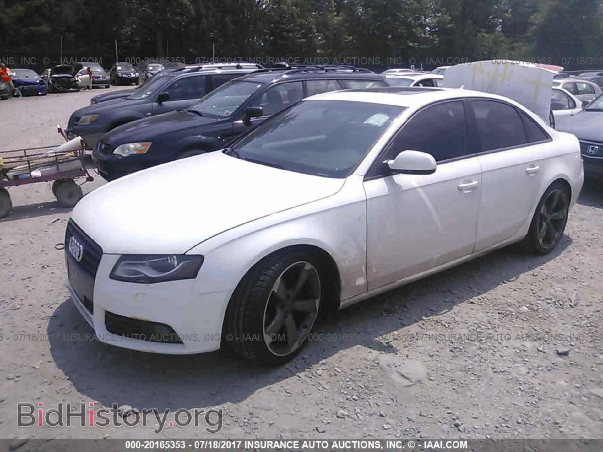 2011 Audi A4 - VIN: WAUFFAFL3BN020875 - Фото 2