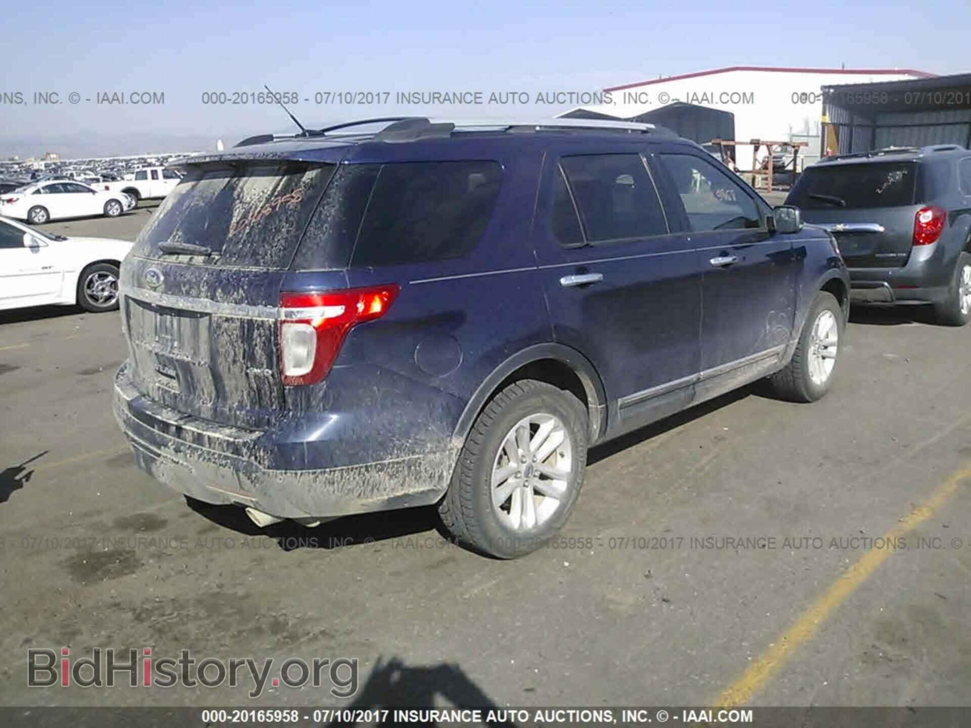 2011 Ford Explorer - VIN: 1FMHK8D80BGA27992 - Photo 4