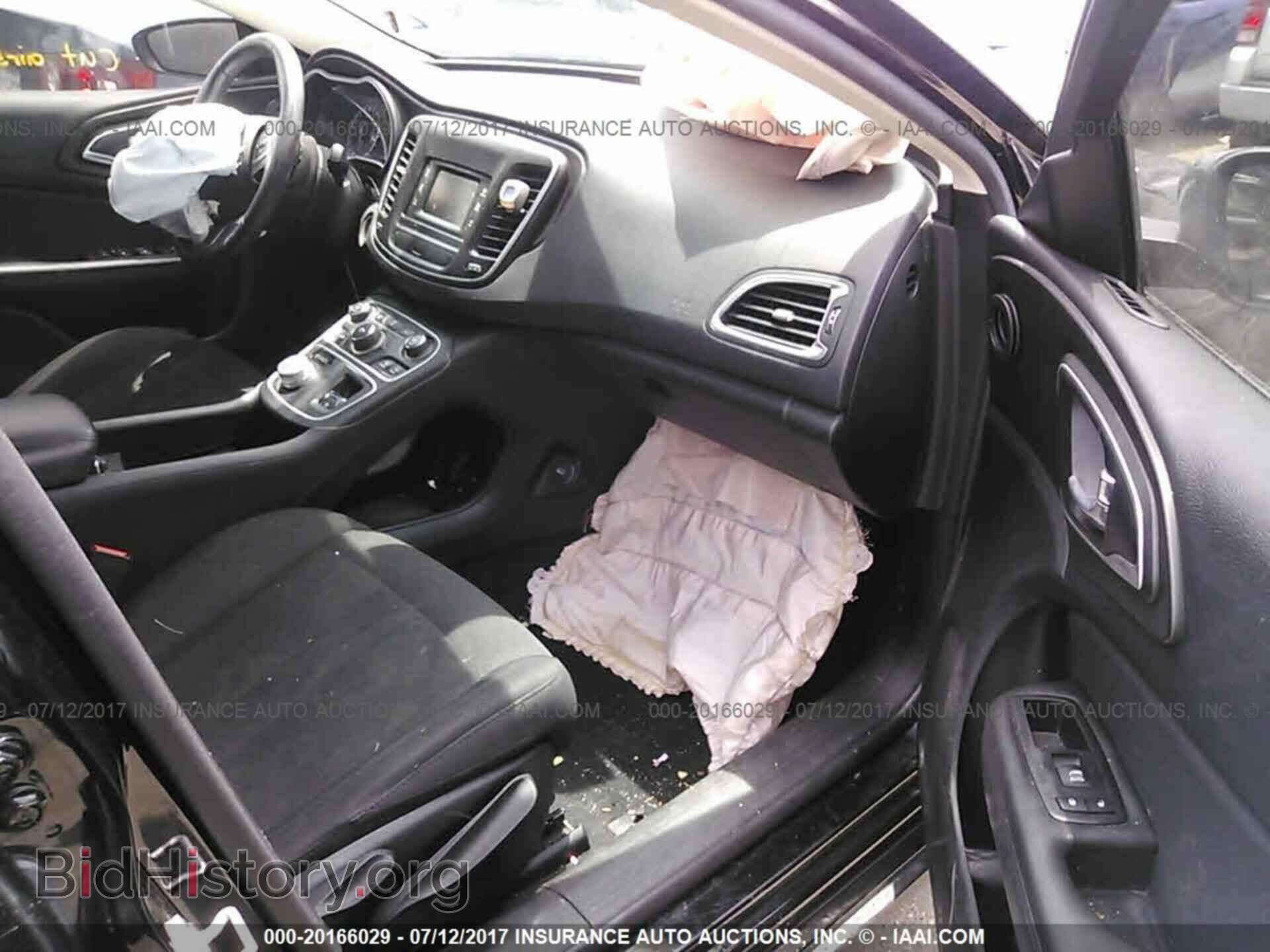 2015 Chrysler 200 - VIN: 1C3CCCAB1FN646220 - Photo 5