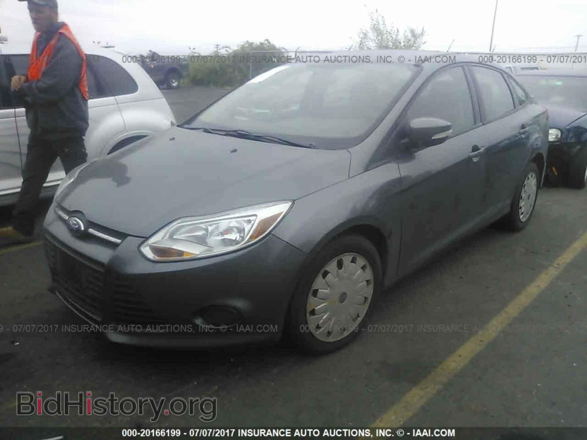 2014 Ford Focus - VIN: 1FADP3F2XEL112355 - Photo 2