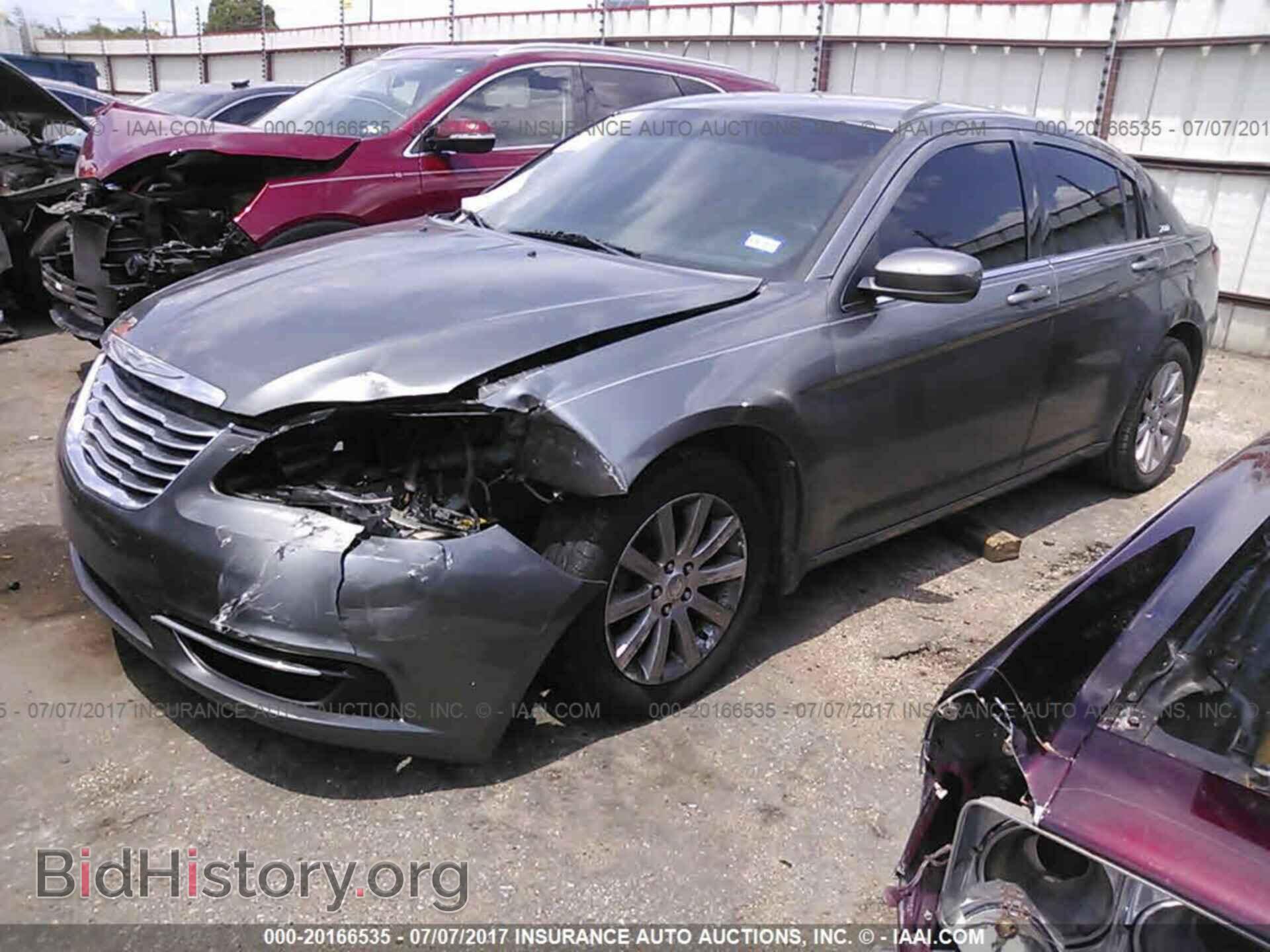 2012 Chrysler 200 - VIN: 1C3CCBBB2CN199062 - Фото 2