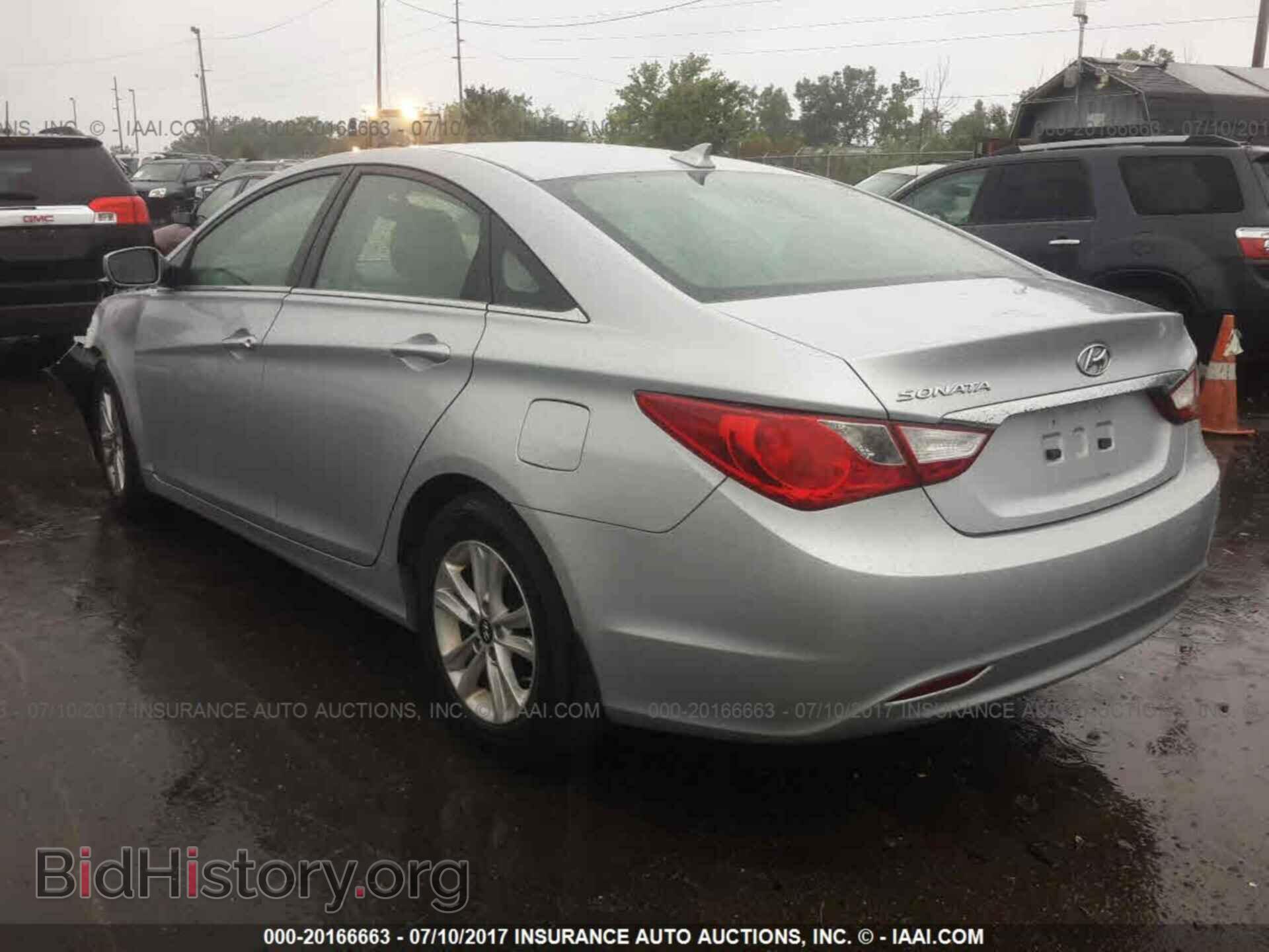 2012 Hyundai Sonata - VIN: 5NPEB4AC9CH379555 - Фото 3