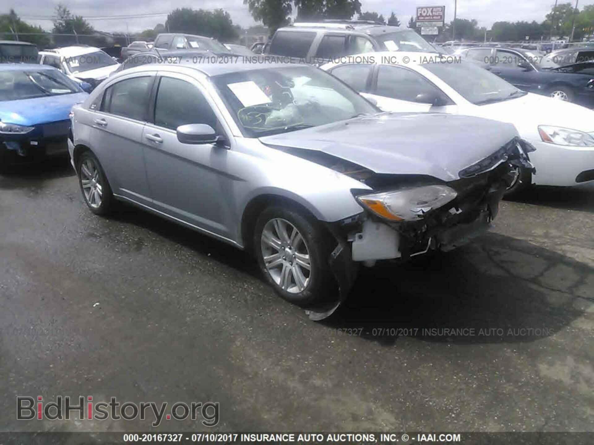 Photo 1C3CCBAB4DN761739 - Chrysler 200 2013