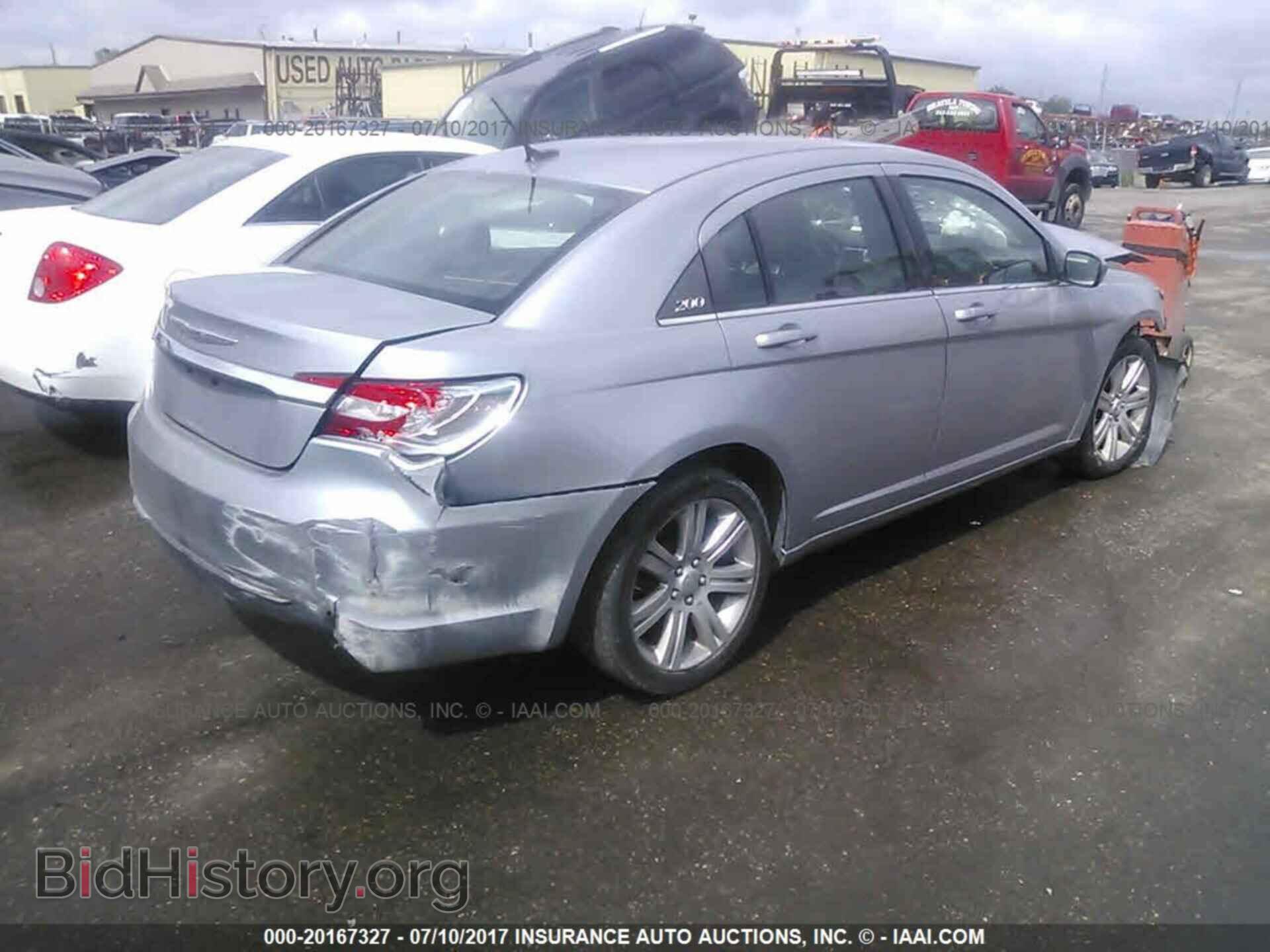 2013 Chrysler 200 - VIN: 1C3CCBAB4DN761739 - Photo 4