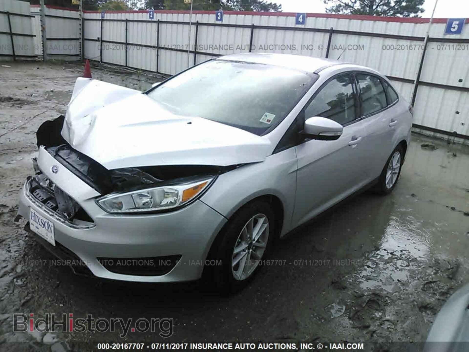 2017 Ford Focus - VIN: 1FADP3F24HL251787 - Photo 2