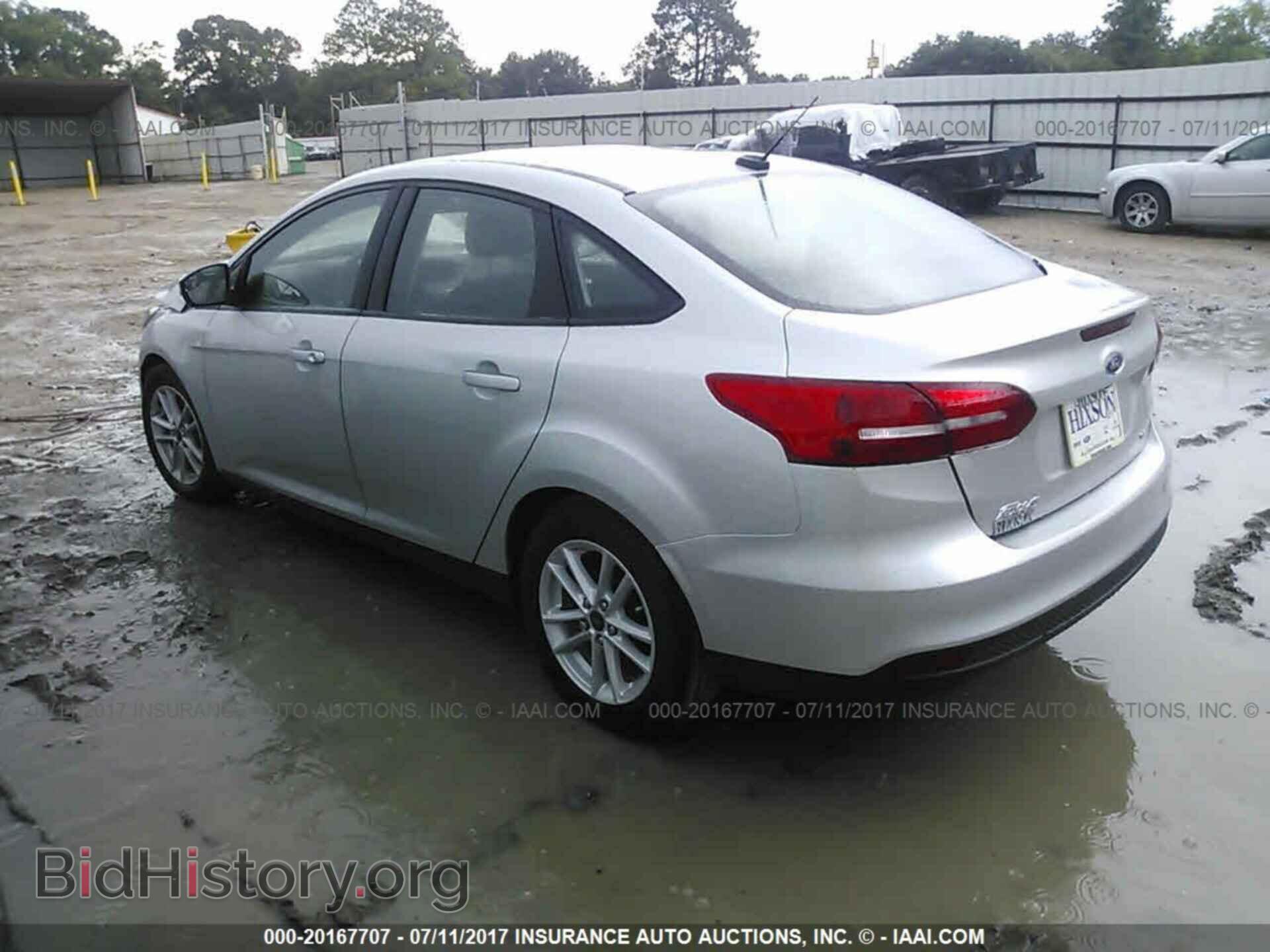 2017 Ford Focus - VIN: 1FADP3F24HL251787 - Photo 3