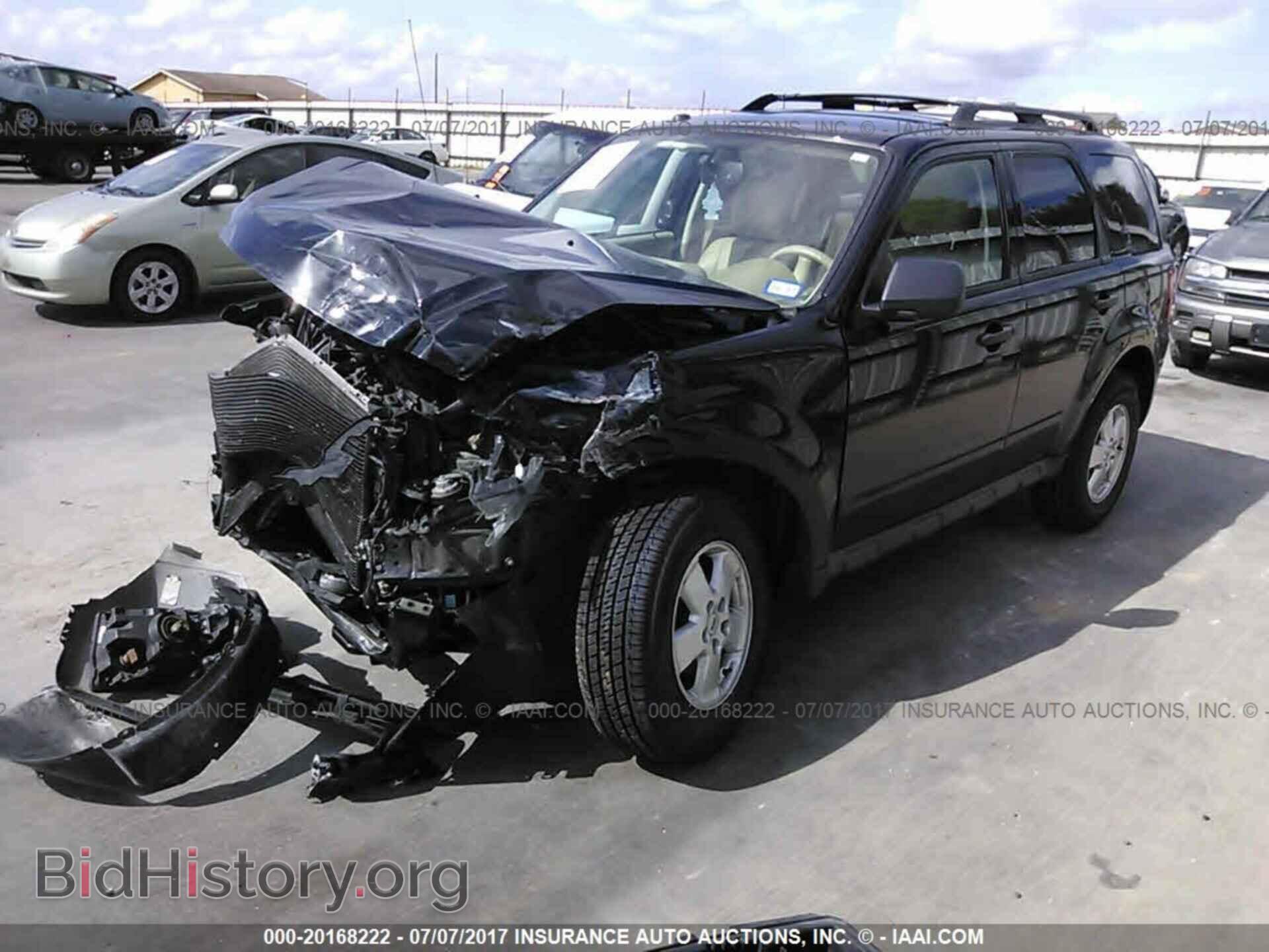2011 Ford Escape - VIN: 1FMCU0D73BKC13097 - Photo 2