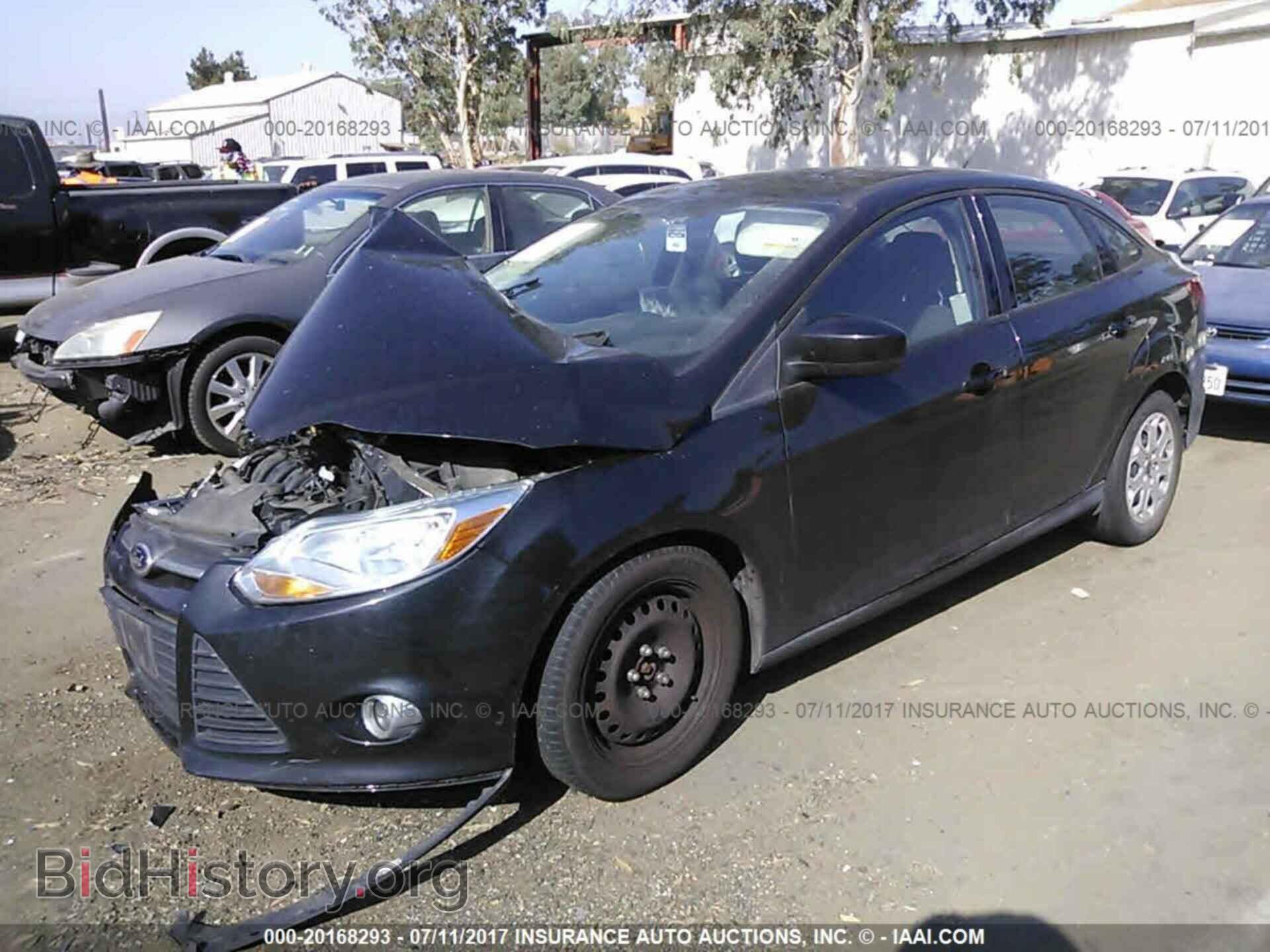 2012 Ford Focus - VIN: 1FAHP3F28CL362482 - Photo 2