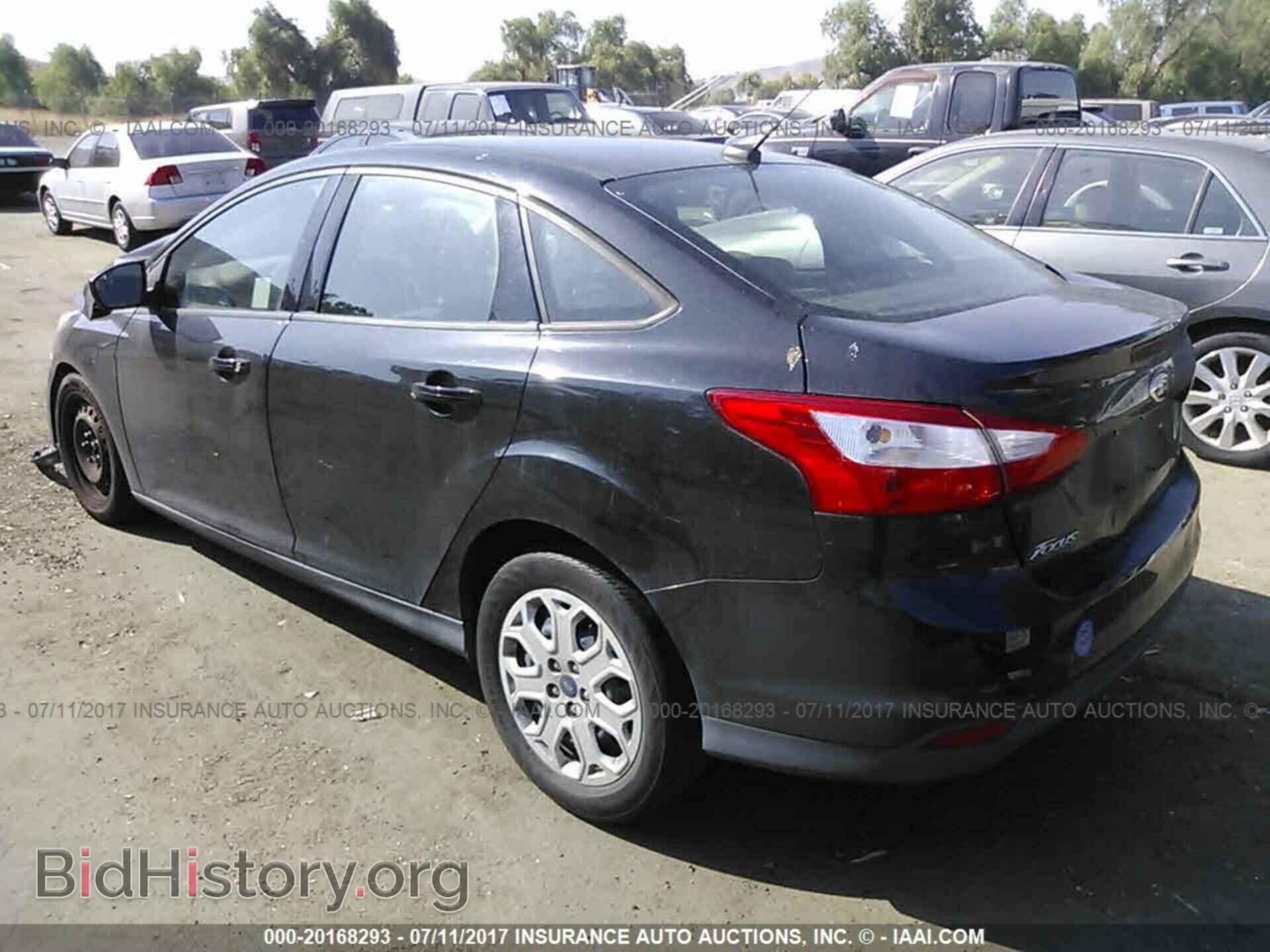 2012 Ford Focus - VIN: 1FAHP3F28CL362482 - Photo 3