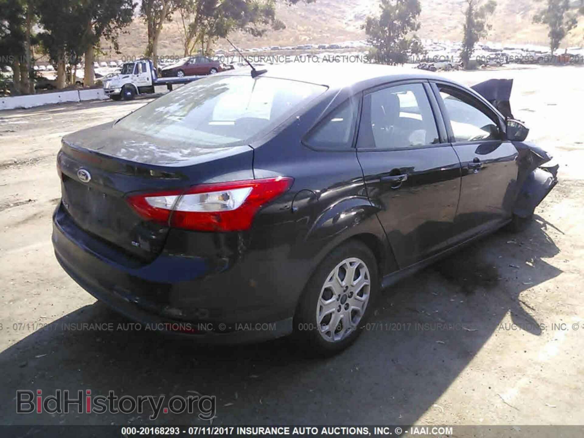 2012 Ford Focus - VIN: 1FAHP3F28CL362482 - Photo 4