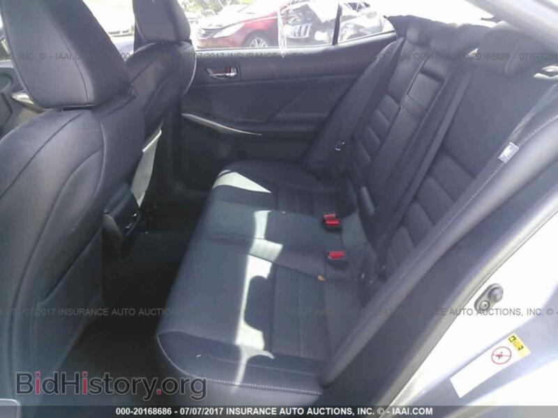 2015 Lexus IS (VIN JTHBE1D29F5015800) — фото 8 из 10