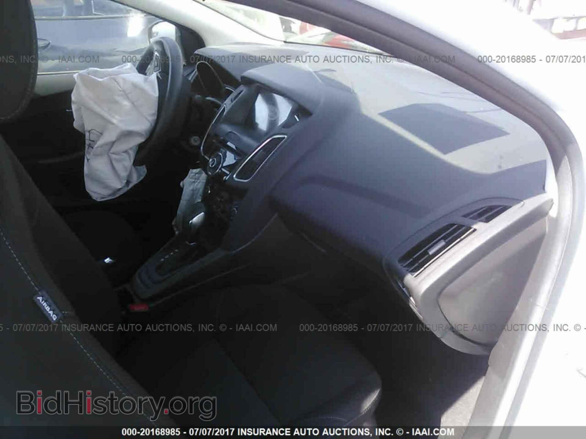 2017 Ford Focus - VIN: 1FADP3H29HL211167 - Photo 5