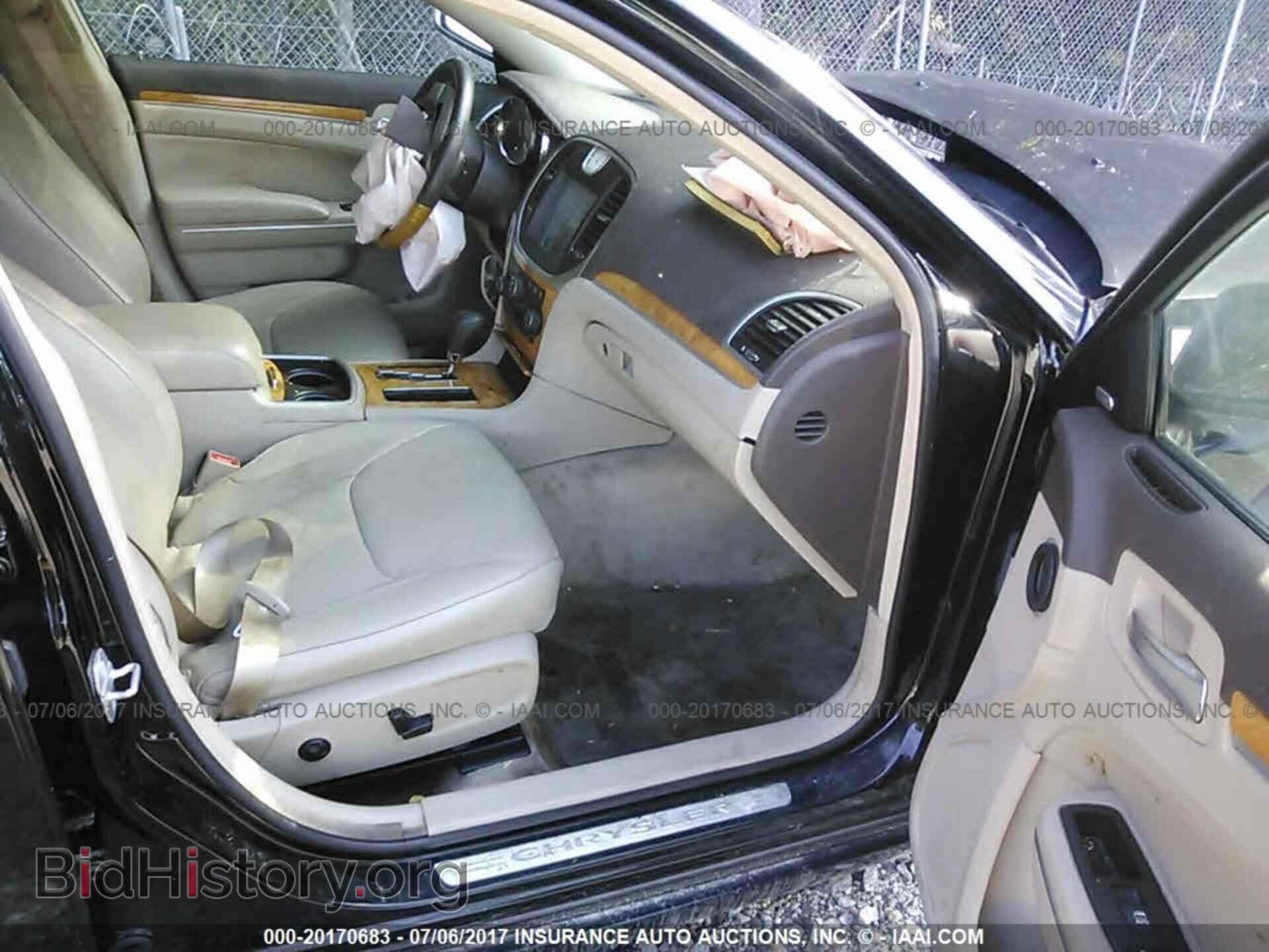 2014 CHRYSLER 300 - VIN: 2C3CCAET0EH171366 - Фото 5