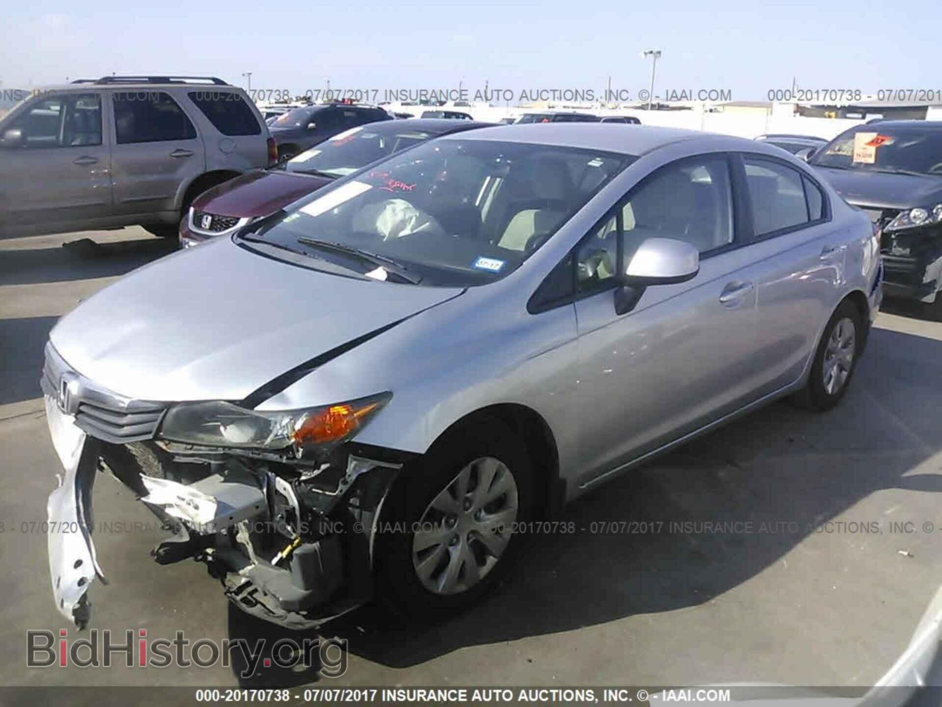 2012 Honda Civic - VIN: 19XFB2F5XCE020173 - Photo 2