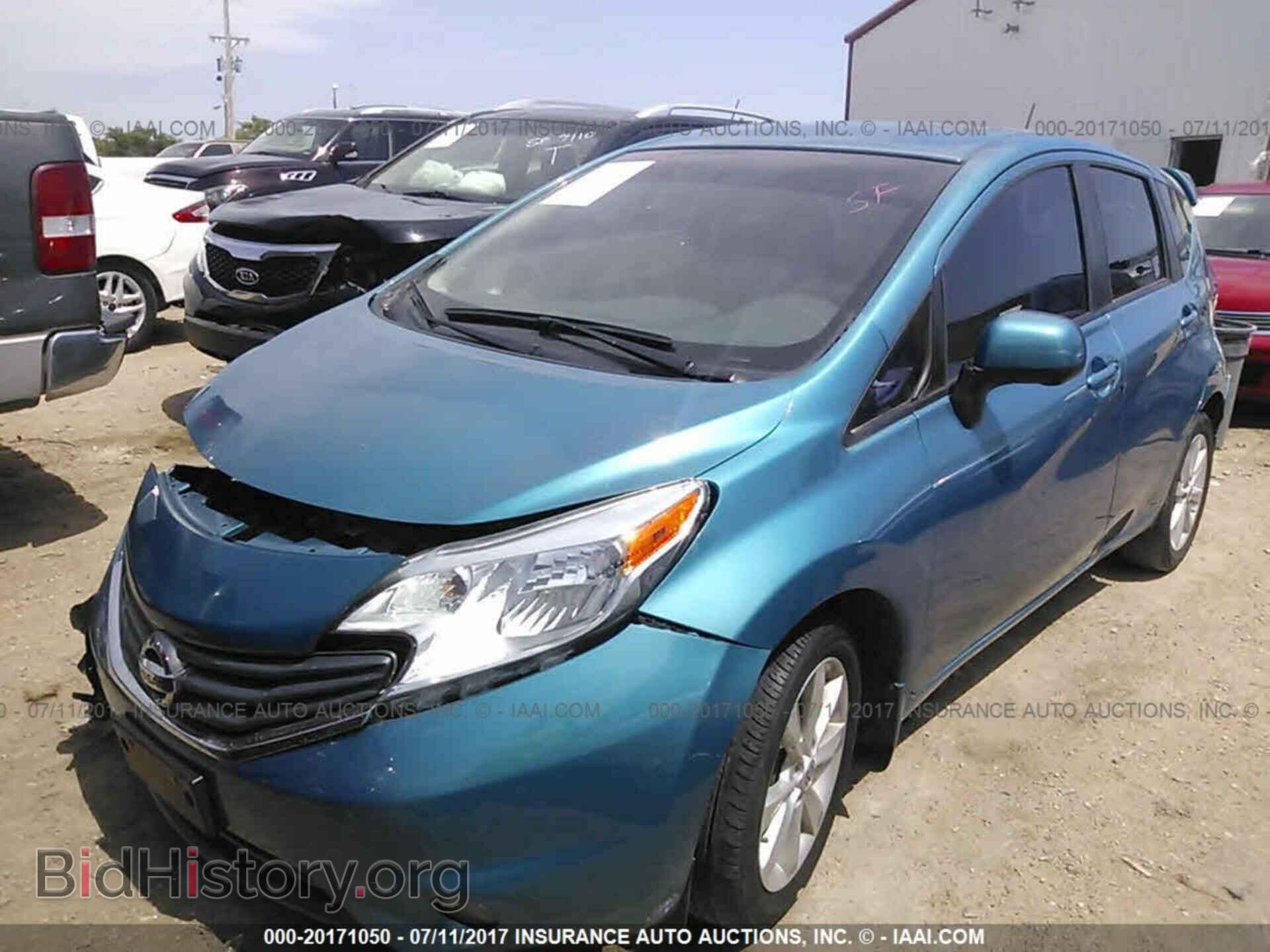 2014 Nissan Versa note - VIN: 3N1CE2CP3EL435370 - Photo 2