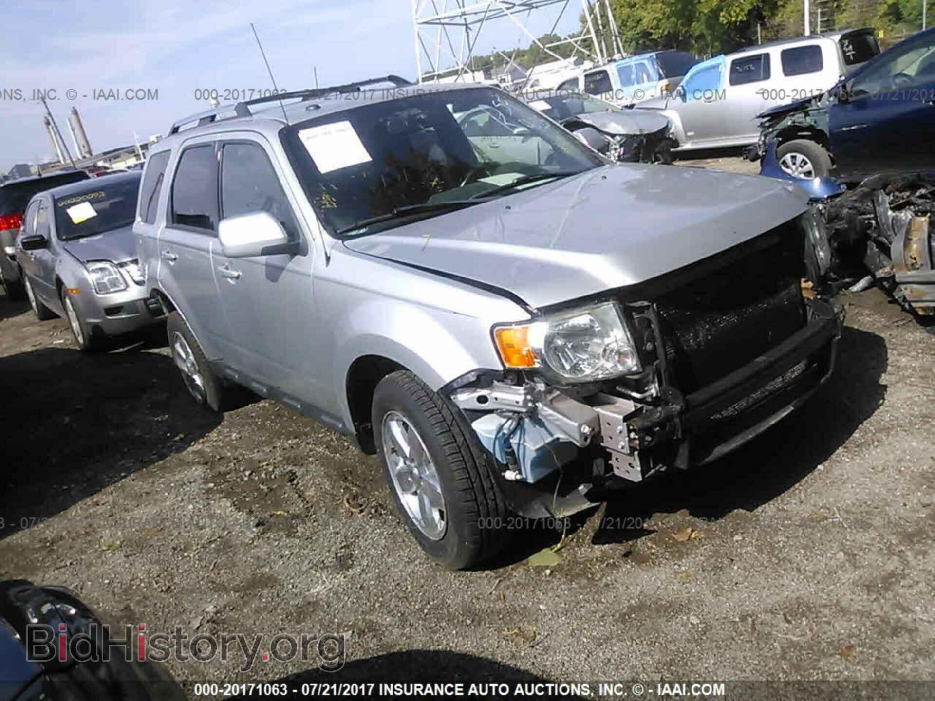 Photo 1FMCU0E70BKA61925 - Ford Escape 2011