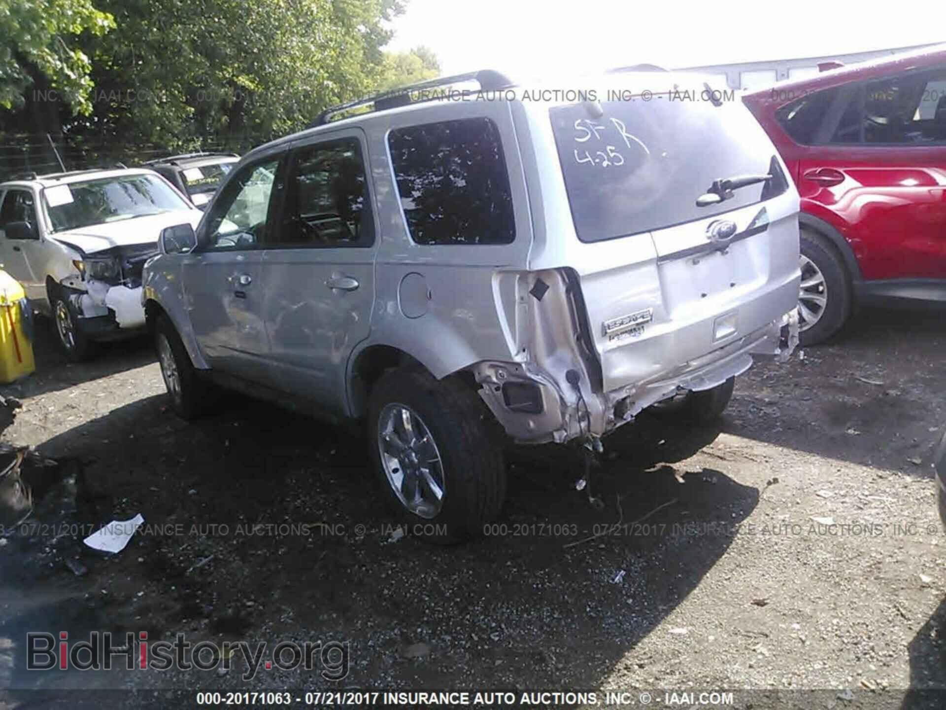2011 Ford Escape - VIN: 1FMCU0E70BKA61925 - Photo 3