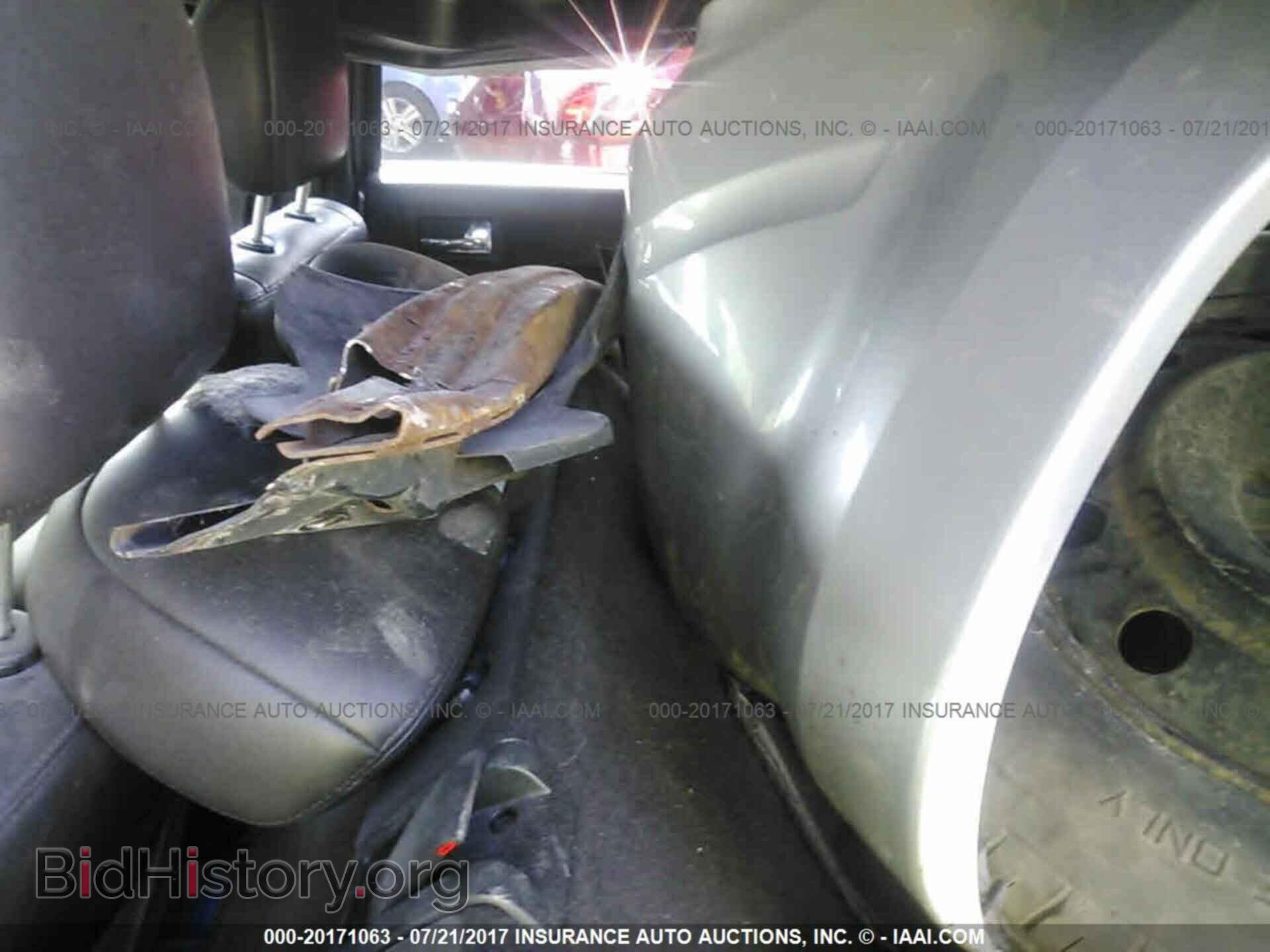 2011 Ford Escape - VIN: 1FMCU0E70BKA61925 - Photo 8